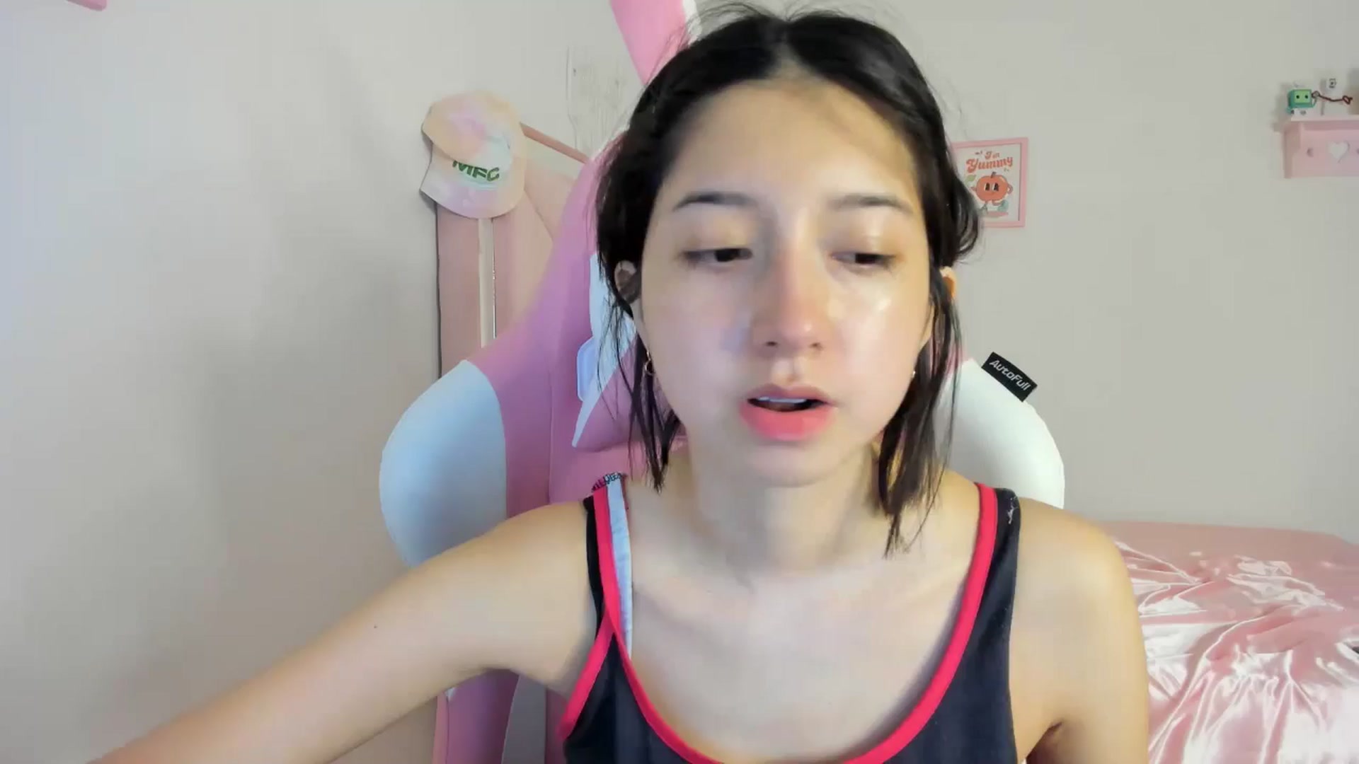 Gallery image thumbnail from Cherrycute666's myfreecams stream on, 05/06/2024, 03:40 image 1 of 20