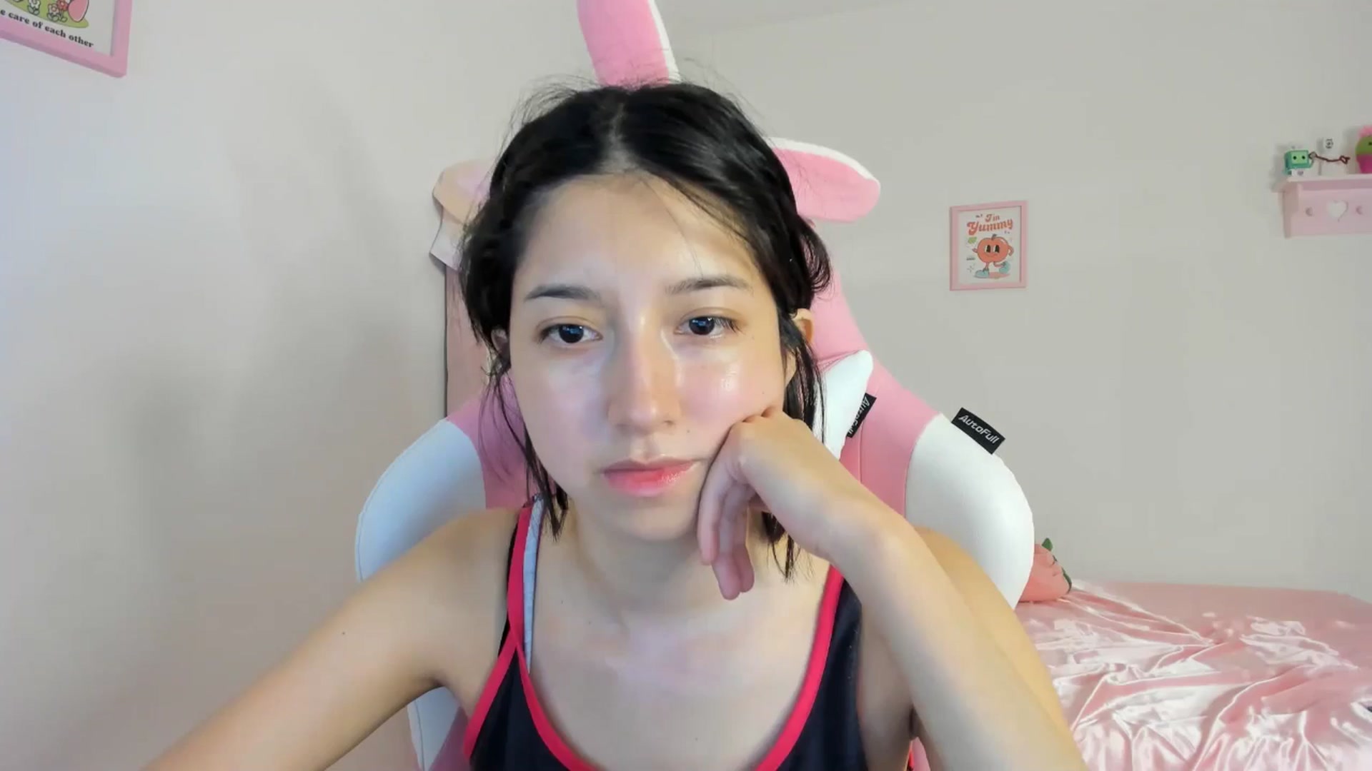 Gallery image thumbnail from Cherrycute666's myfreecams stream on, 05/06/2024, 03:40 image 6 of 20