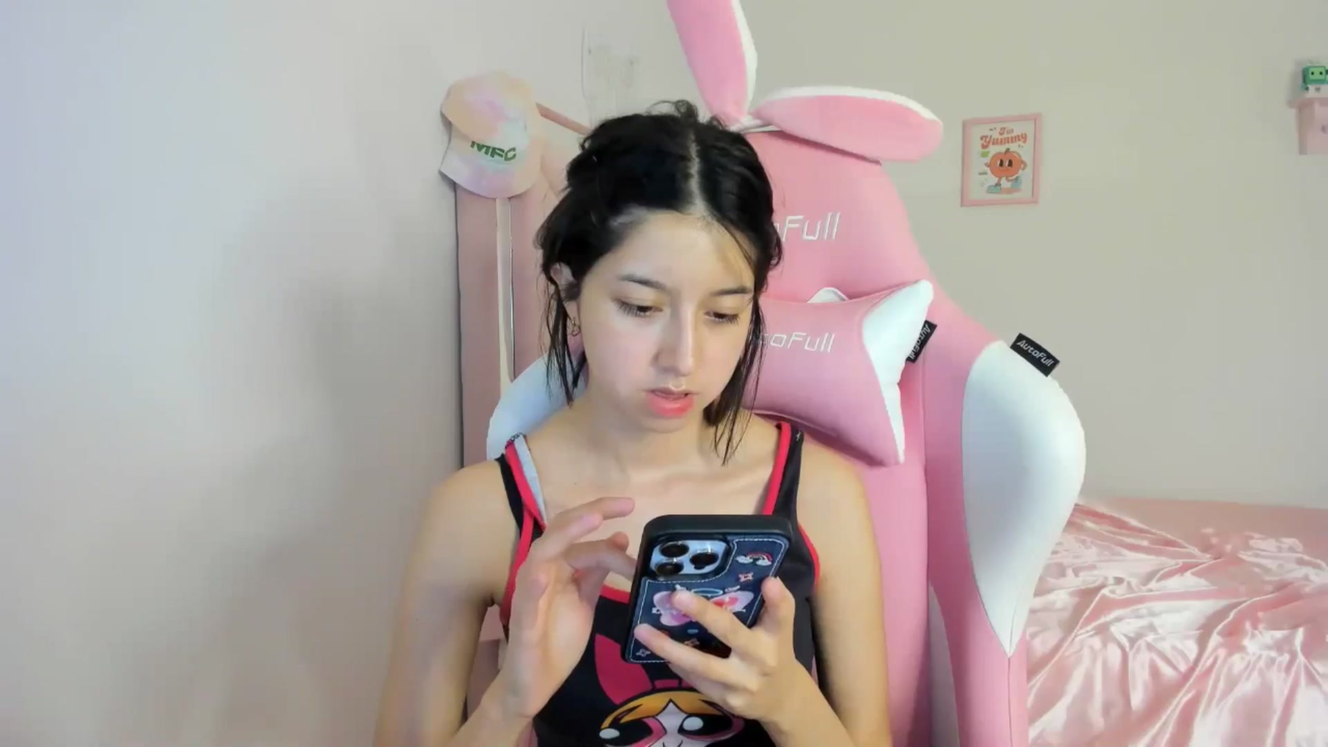 Gallery image thumbnail from Cherrycute666's myfreecams stream on, 05/06/2024, 03:40 image 13 of 20