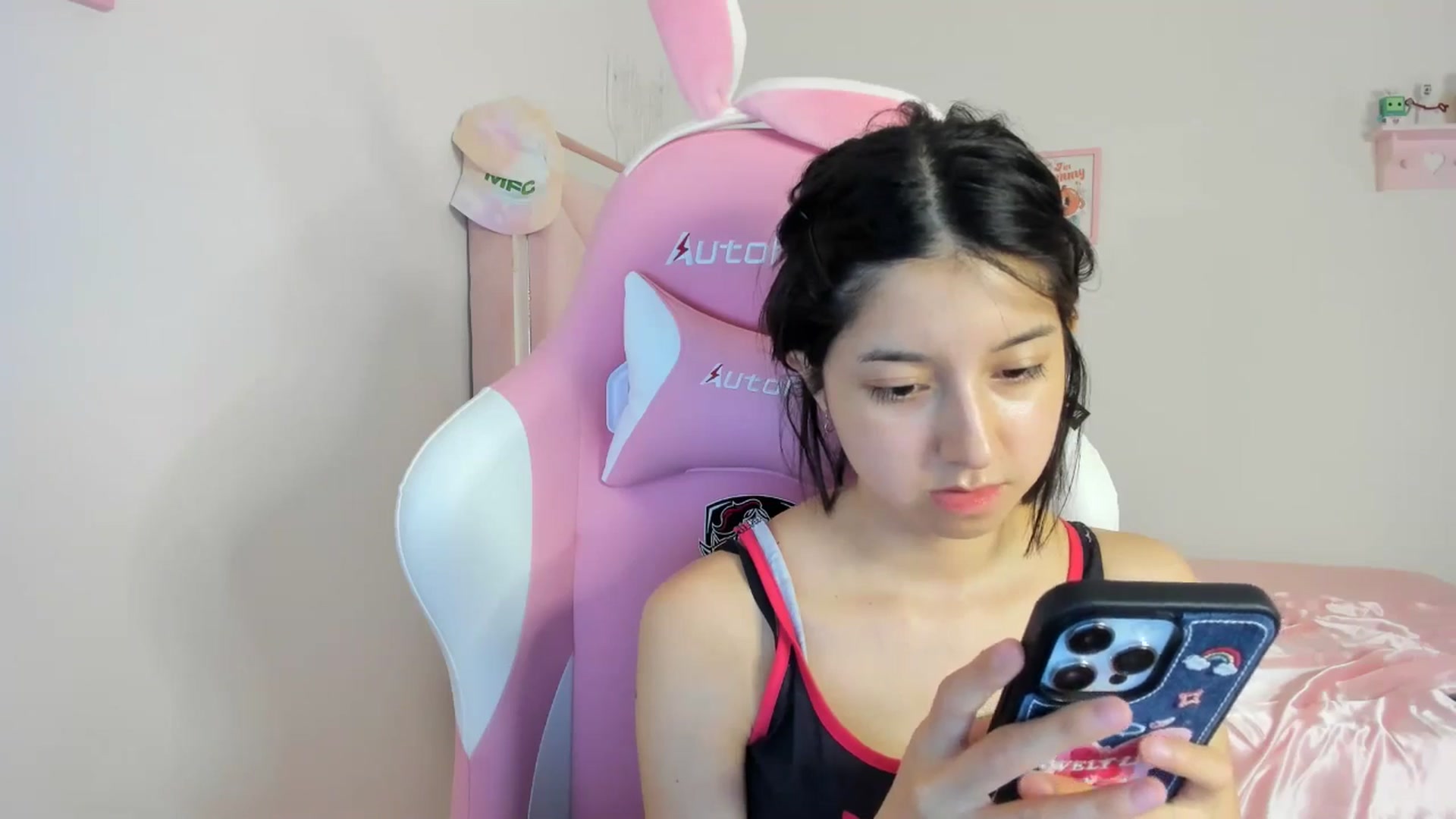 Gallery image thumbnail from Cherrycute666's myfreecams stream on, 05/06/2024, 03:40 image 2 of 20