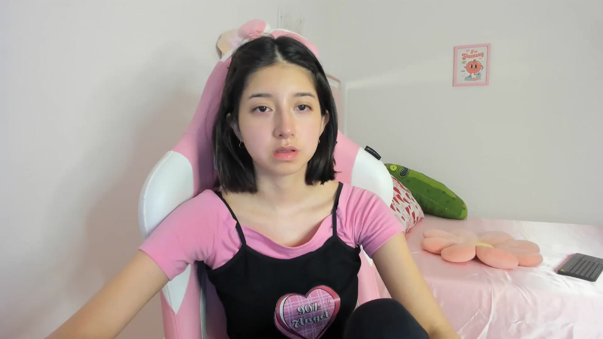 Gallery image thumbnail from Cherrycute666's myfreecams stream on, 05/07/2024, 04:15 image 17 of 20