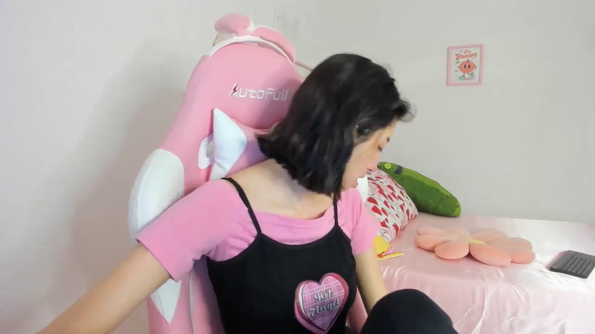 Gallery image thumbnail from Cherrycute666's myfreecams stream on, 05/07/2024, 04:15 image 16 of 20