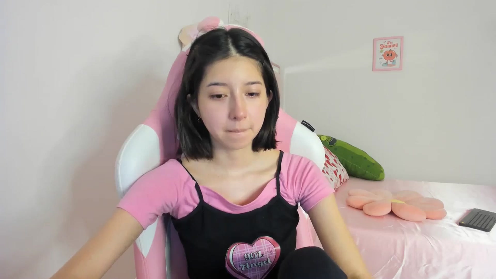 Gallery image thumbnail from Cherrycute666's myfreecams stream on, 05/07/2024, 04:15 image 18 of 20