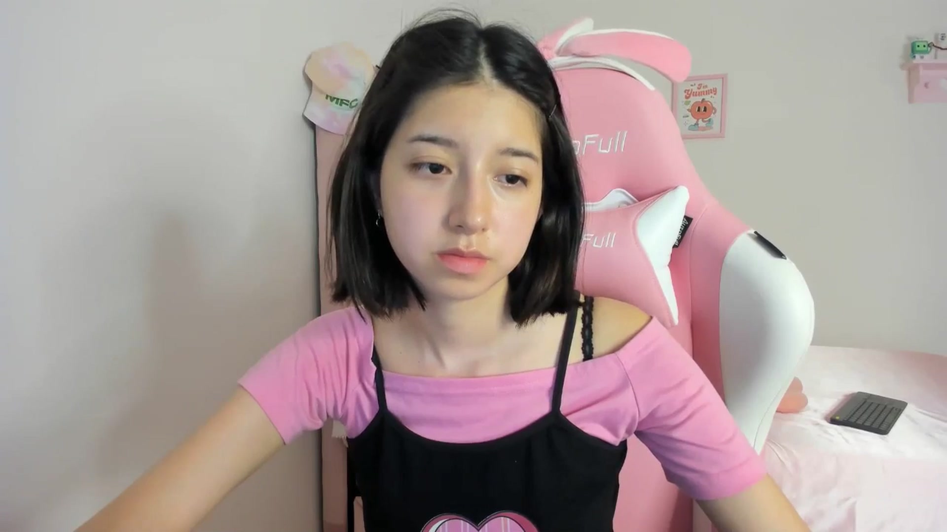 Gallery image thumbnail from Cherrycute666's myfreecams stream on, 05/07/2024, 04:15 image 6 of 20