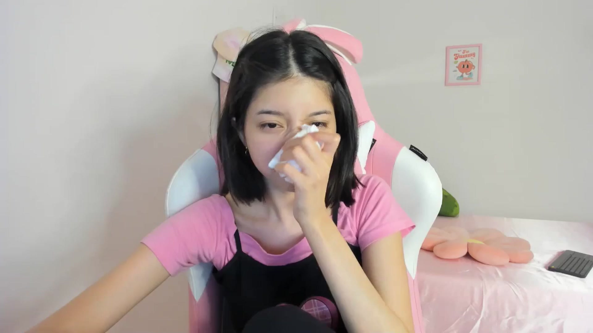 Gallery image thumbnail from Cherrycute666's myfreecams stream on, 05/07/2024, 04:15 image 20 of 20