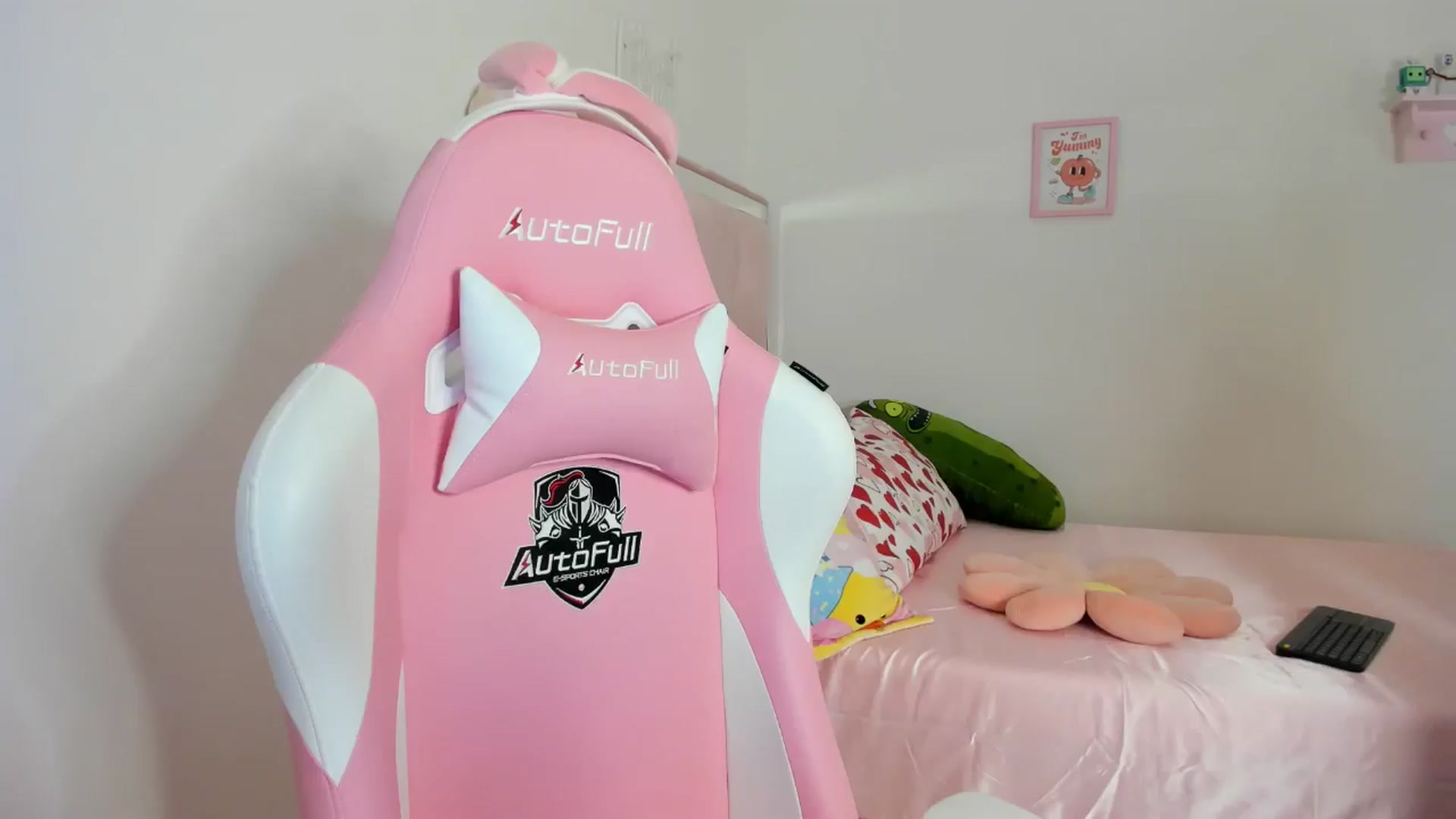 Gallery image thumbnail from Cherrycute666's myfreecams stream on, 05/07/2024, 04:15 image 11 of 20