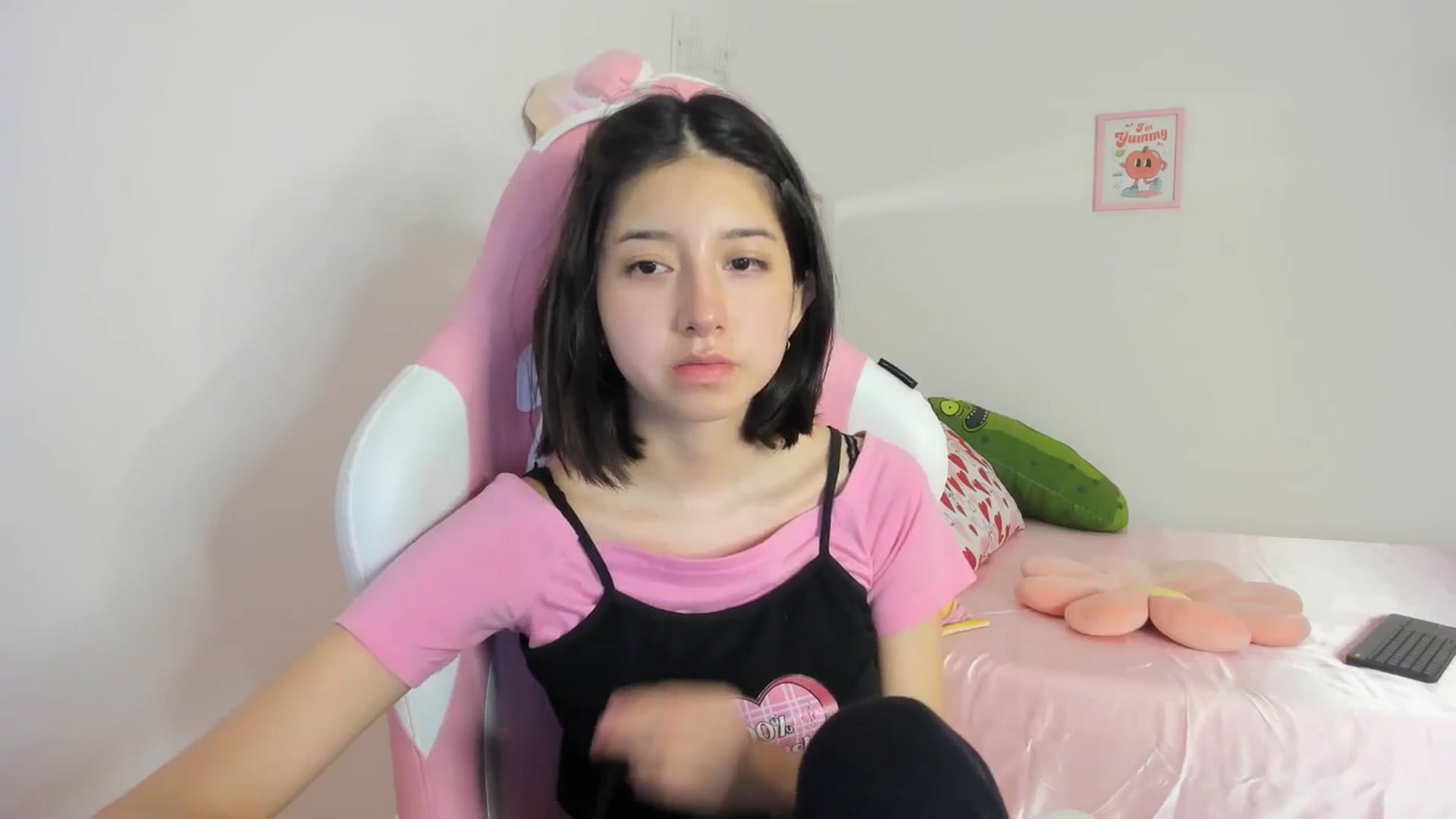 Gallery image thumbnail from Cherrycute666's myfreecams stream on, 05/07/2024, 04:15 image 15 of 20
