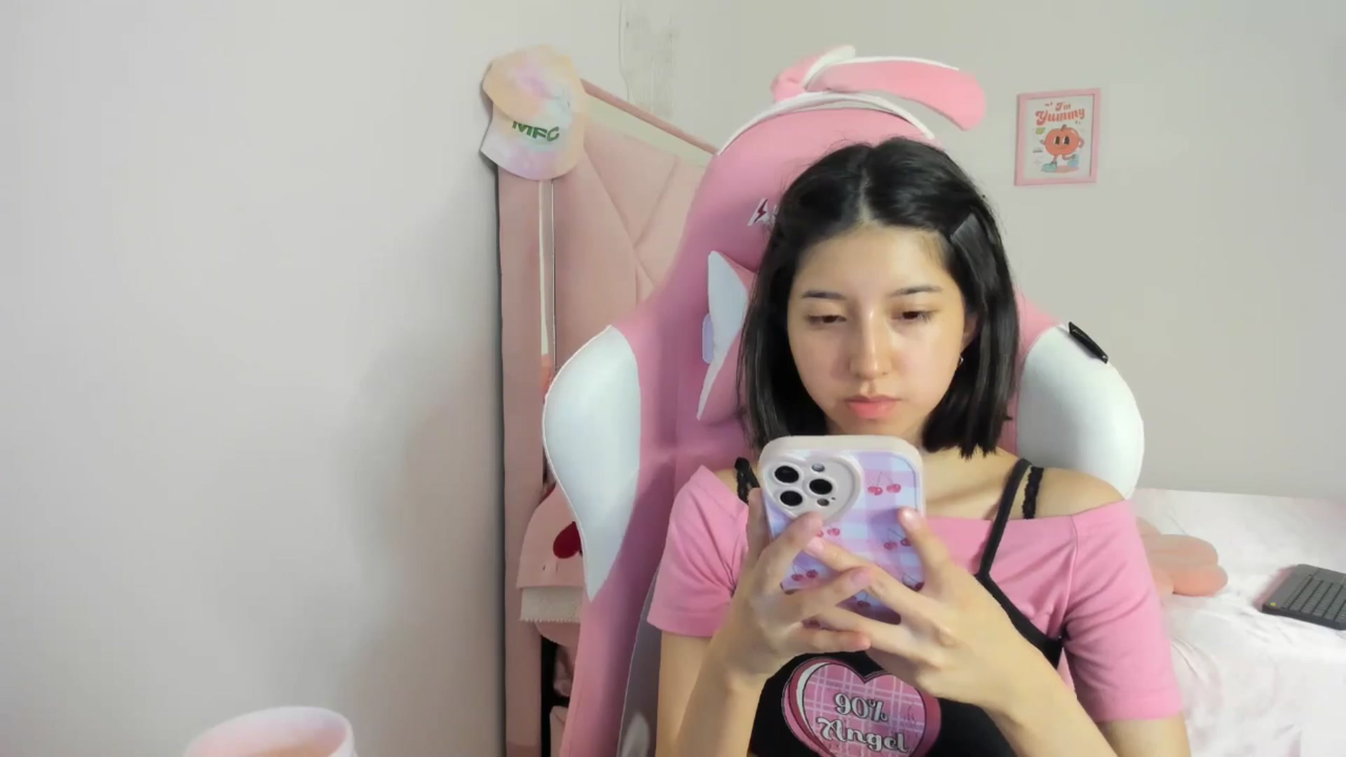 Gallery image thumbnail from Cherrycute666's myfreecams stream on, 05/07/2024, 06:29 image 13 of 20