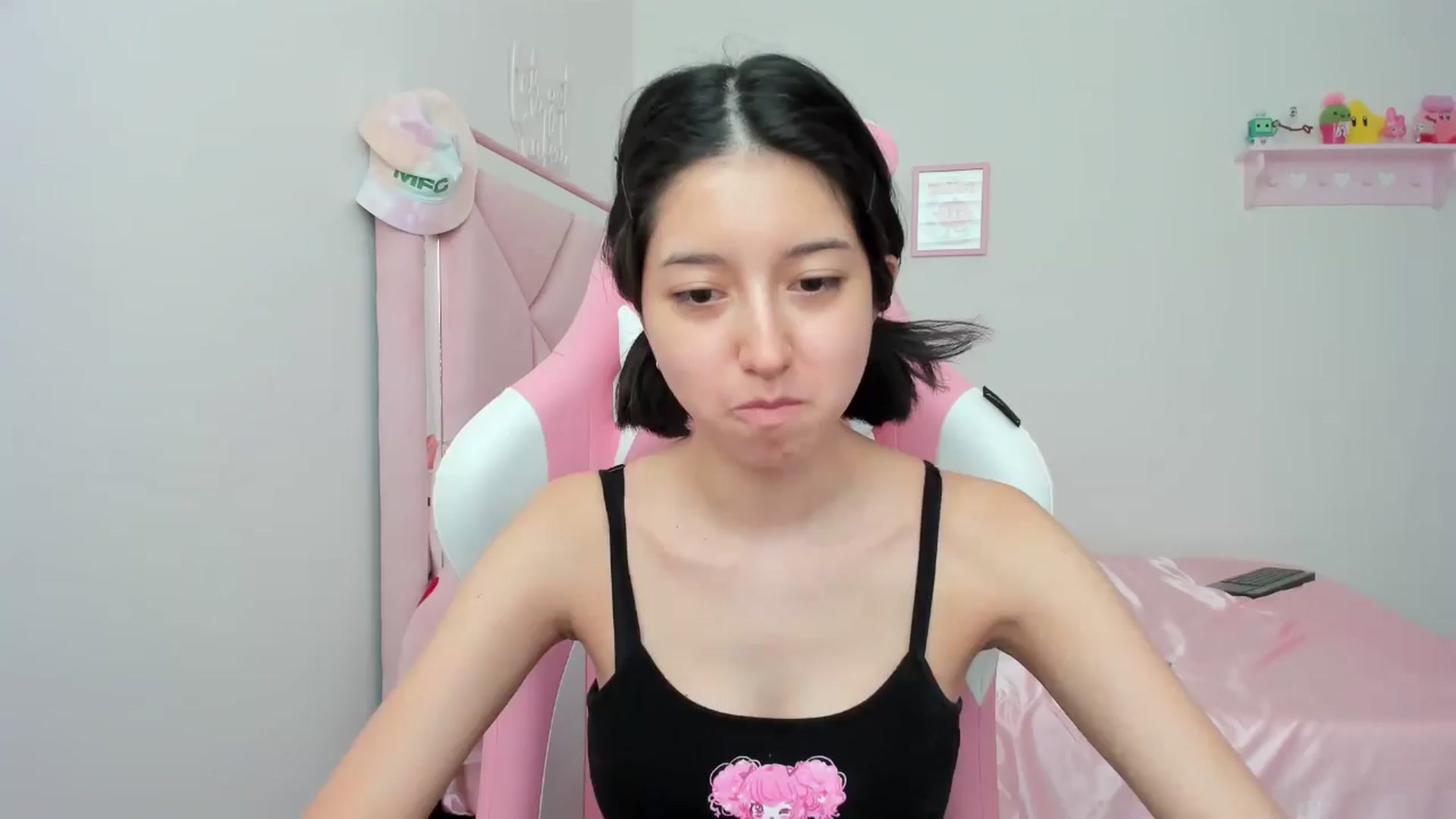 Gallery image thumbnail from Cherrycute666's myfreecams stream on, 05/07/2024, 21:07 image 1 of 20