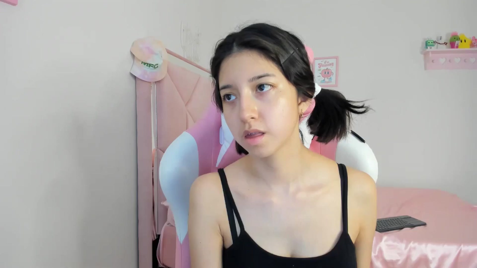 Gallery image thumbnail from Cherrycute666's myfreecams stream on, 05/08/2024, 06:36 image 1 of 20