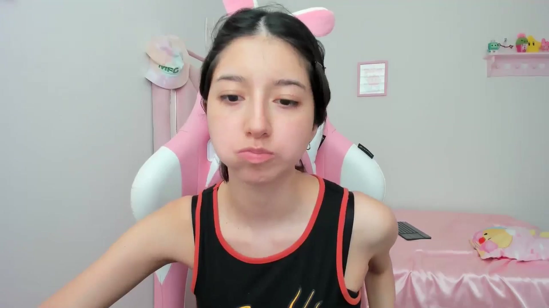 Gallery image thumbnail from Cherrycute666's myfreecams stream on, 05/08/2024, 20:59 image 10 of 20