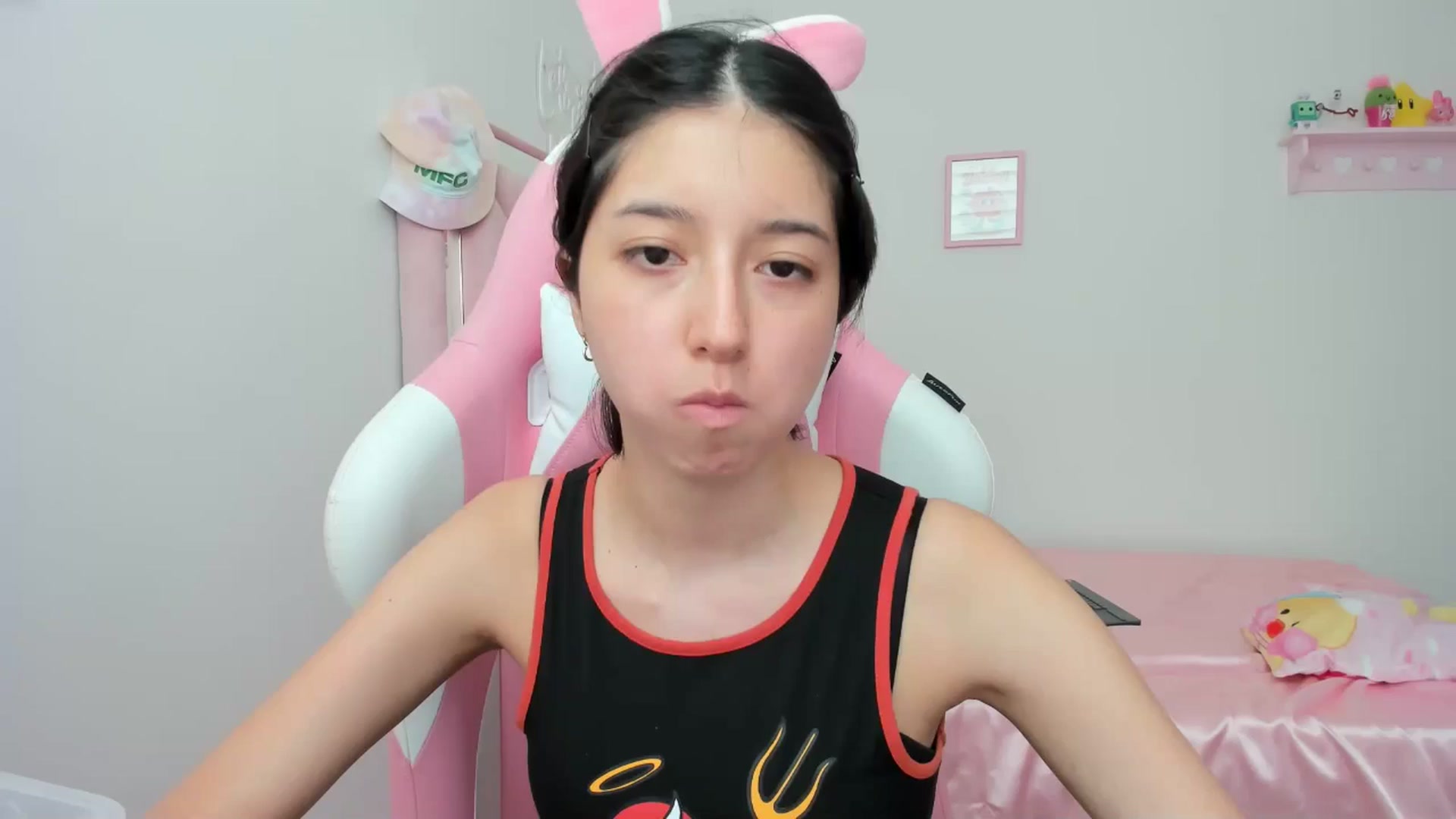 Gallery image thumbnail from Cherrycute666's myfreecams stream on, 05/08/2024, 20:59 image 3 of 20