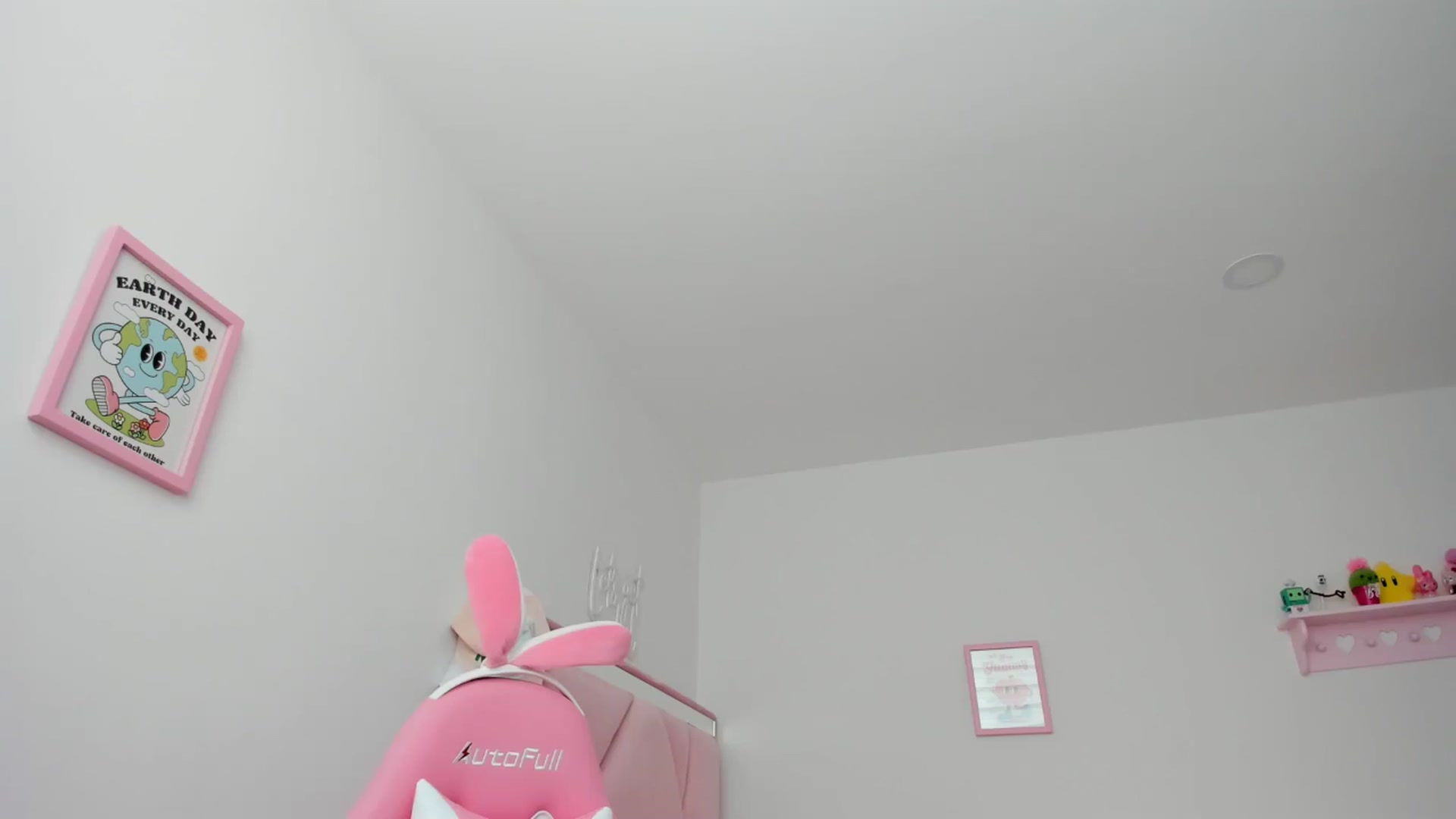 Gallery image thumbnail from Cherrycute666's myfreecams stream on, 05/08/2024, 20:59 image 1 of 20