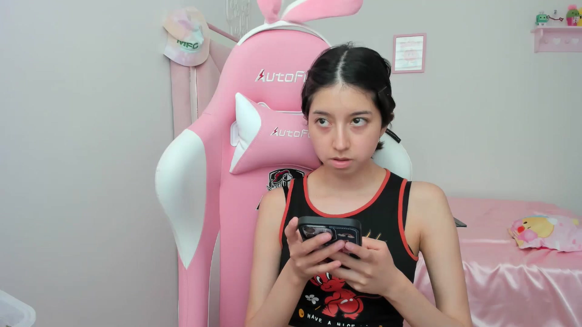 Gallery image thumbnail from Cherrycute666's myfreecams stream on, 05/08/2024, 20:59 image 12 of 20
