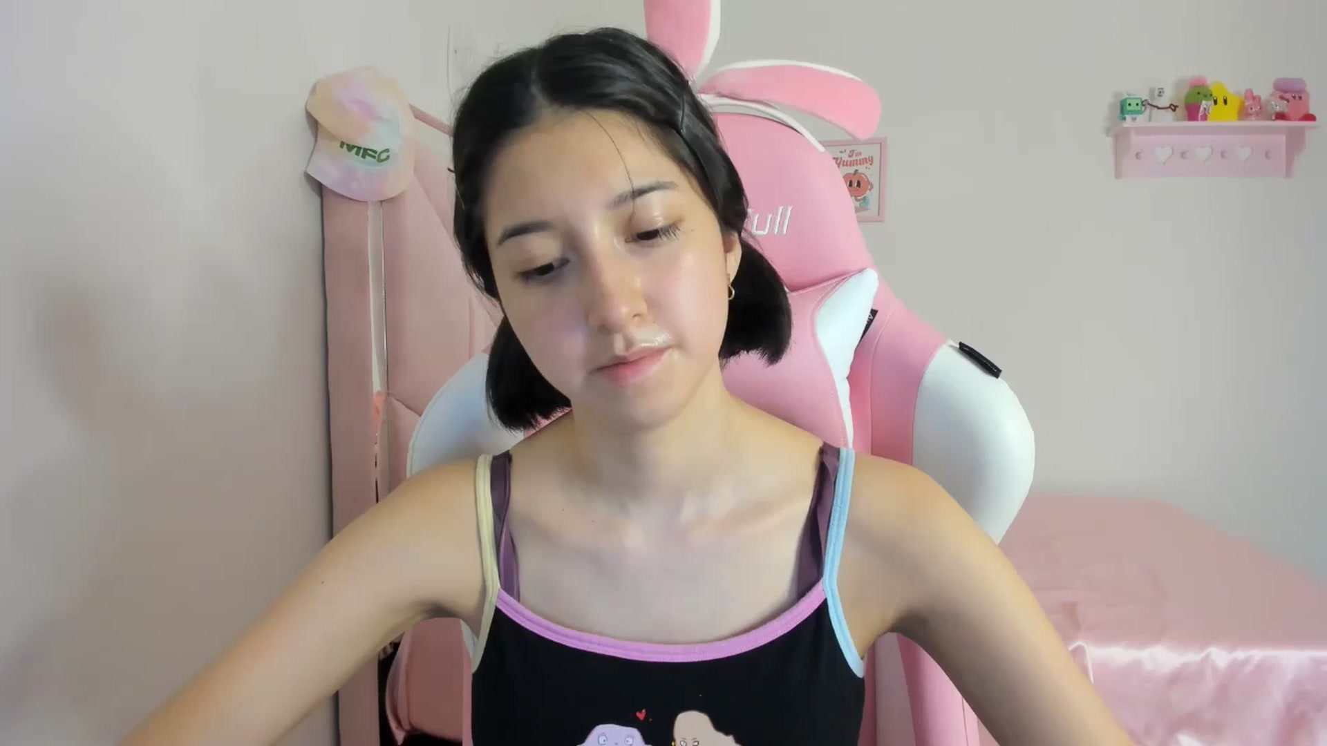 Gallery image thumbnail from Cherrycute666's myfreecams stream on, 05/10/2024, 05:21 image 8 of 20