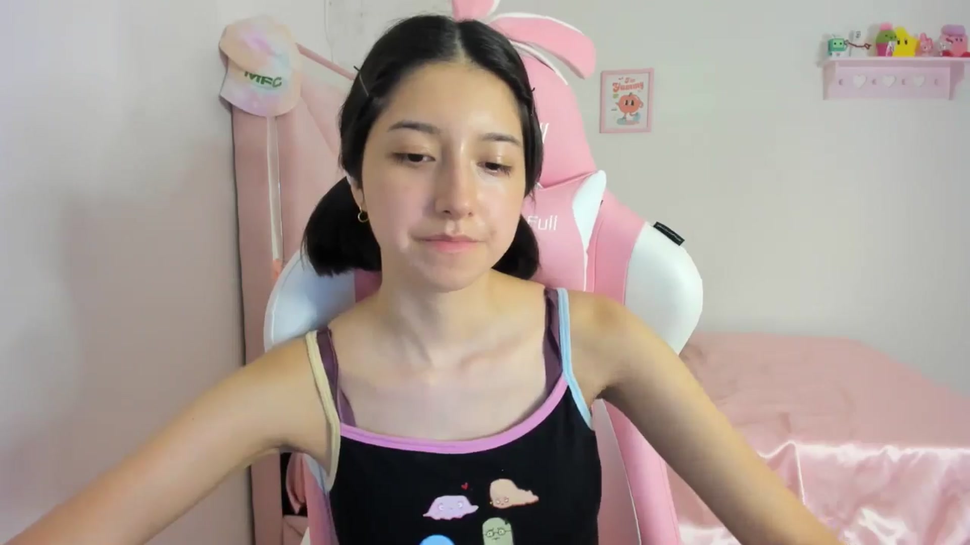 Gallery image thumbnail from Cherrycute666's myfreecams stream on, 05/10/2024, 05:21 image 9 of 20