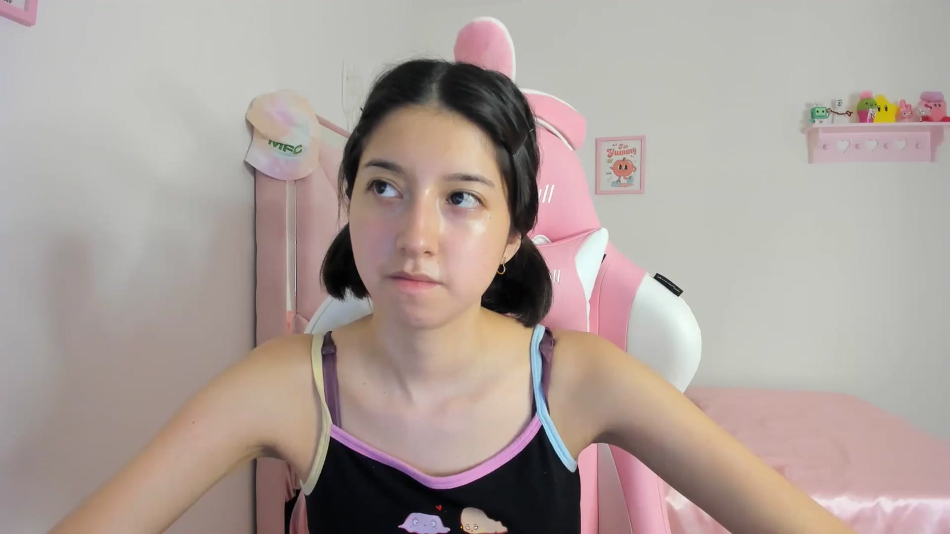 Gallery image thumbnail from Cherrycute666's myfreecams stream on, 05/10/2024, 05:21 image 12 of 20