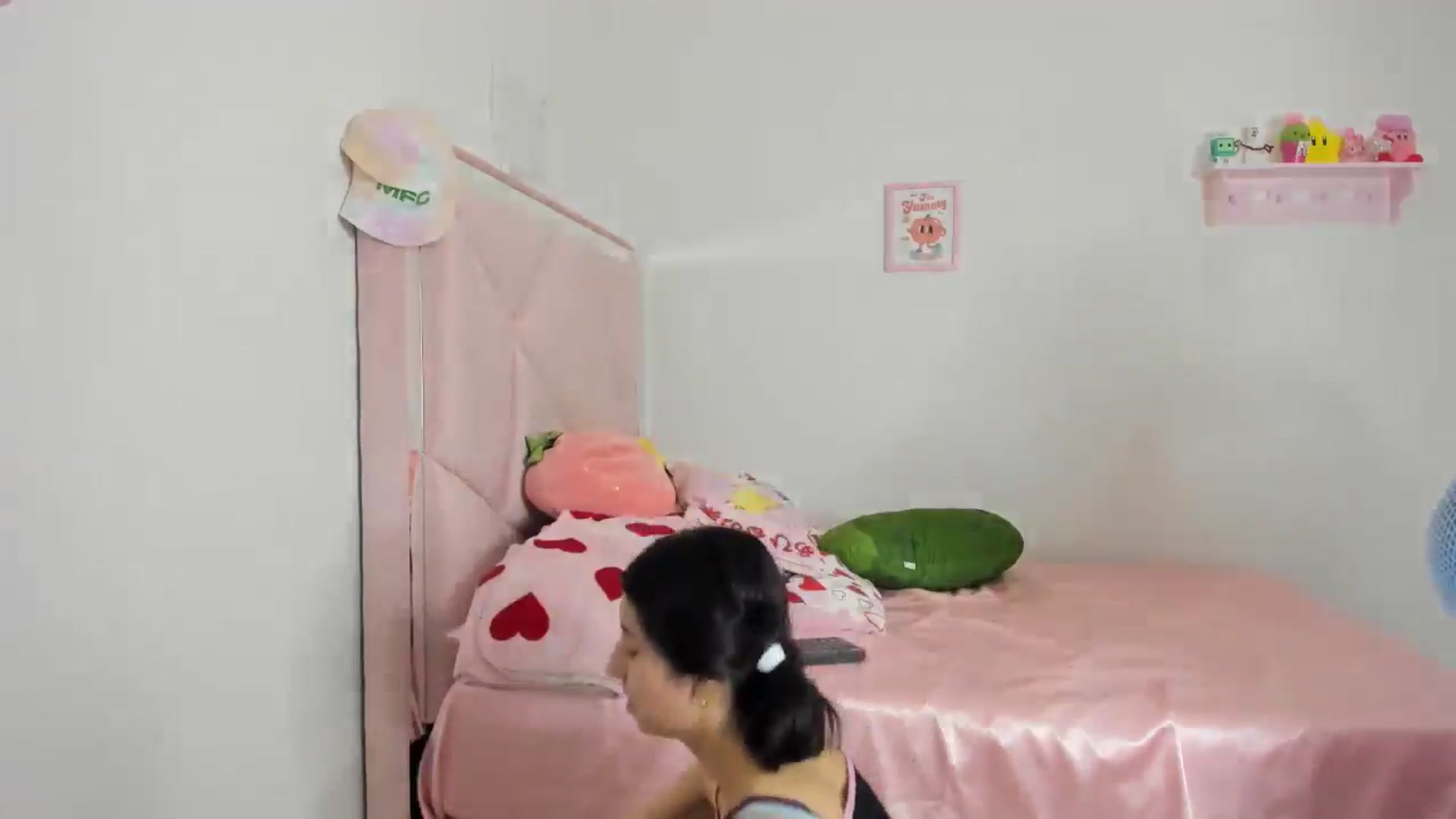 Gallery image thumbnail from Cherrycute666's myfreecams stream on, 05/10/2024, 05:21 image 6 of 20
