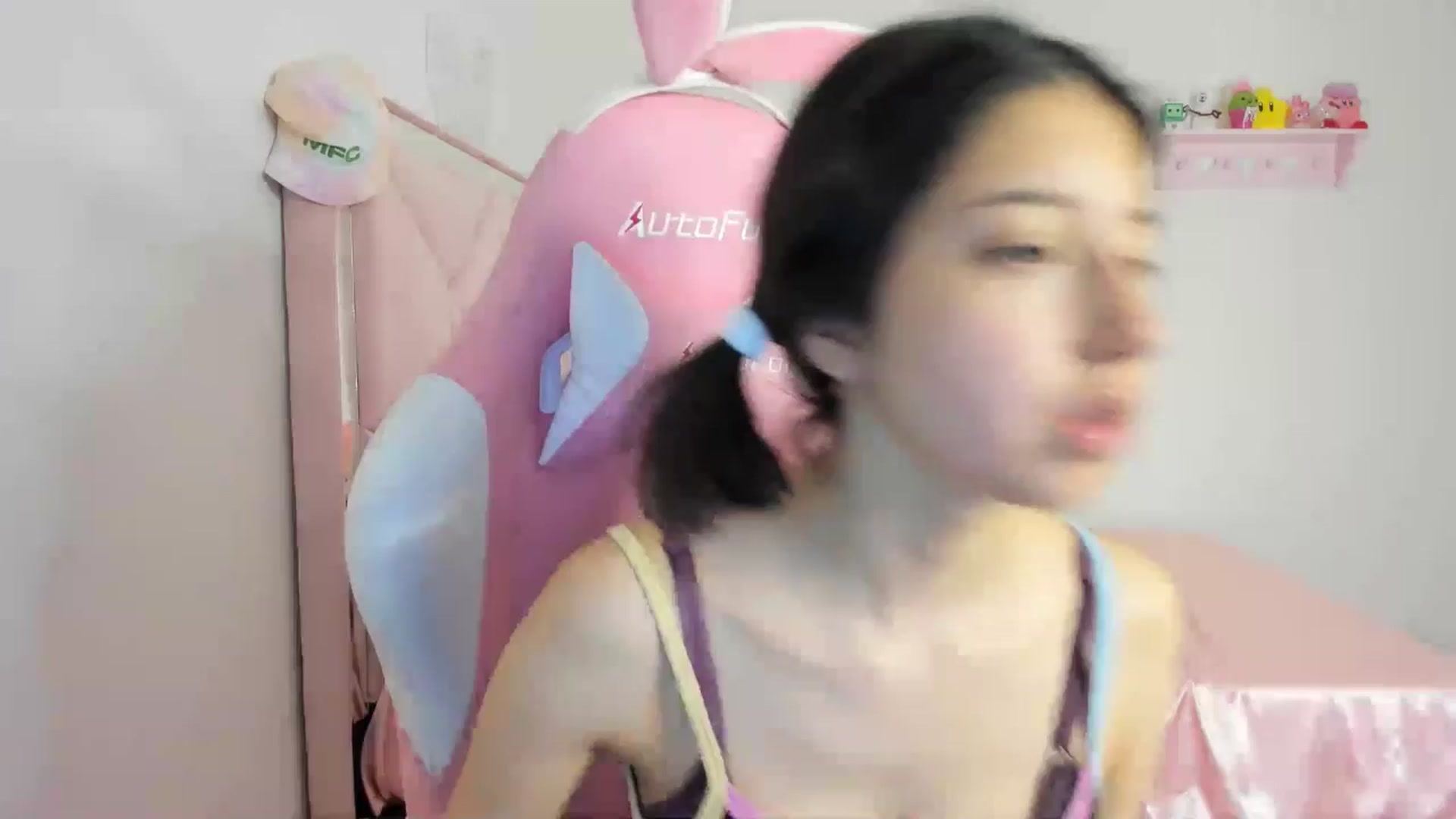 Gallery image thumbnail from Cherrycute666's myfreecams stream on, 05/10/2024, 07:40 image 1 of 20
