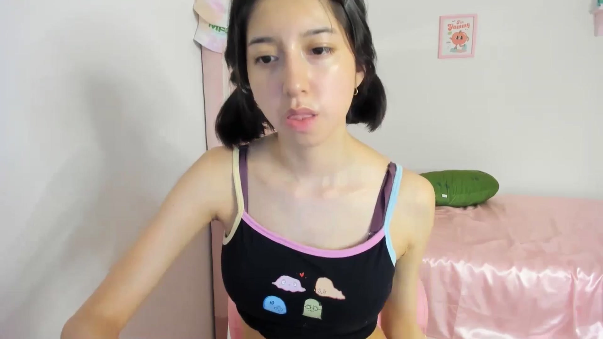 Gallery image thumbnail from Cherrycute666's myfreecams stream on, 05/10/2024, 07:40 image 7 of 20