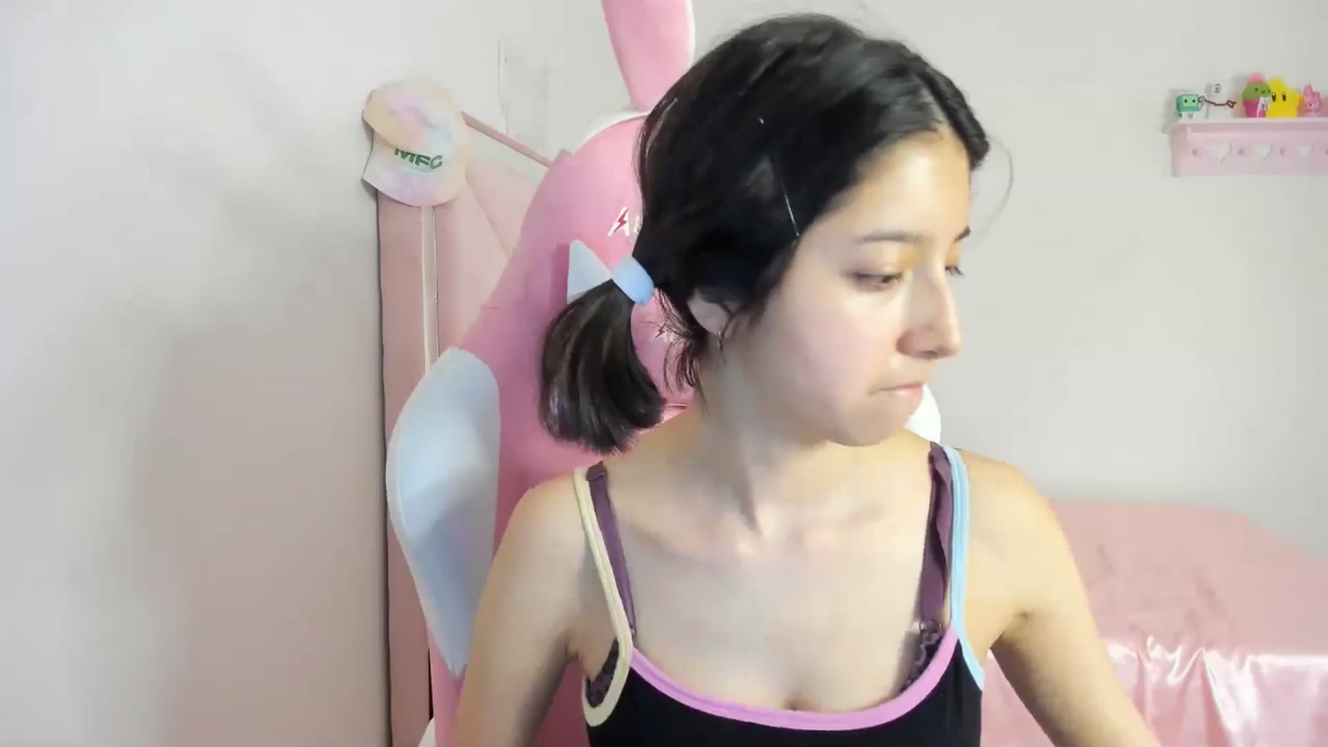 Gallery image thumbnail from Cherrycute666's myfreecams stream on, 05/10/2024, 07:40 image 2 of 20