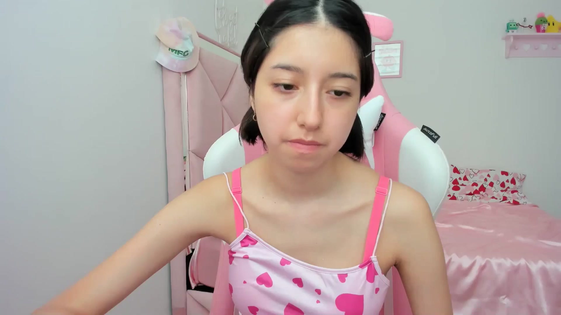 Gallery image thumbnail from Cherrycute666's myfreecams stream on, 05/10/2024, 20:33 image 5 of 20