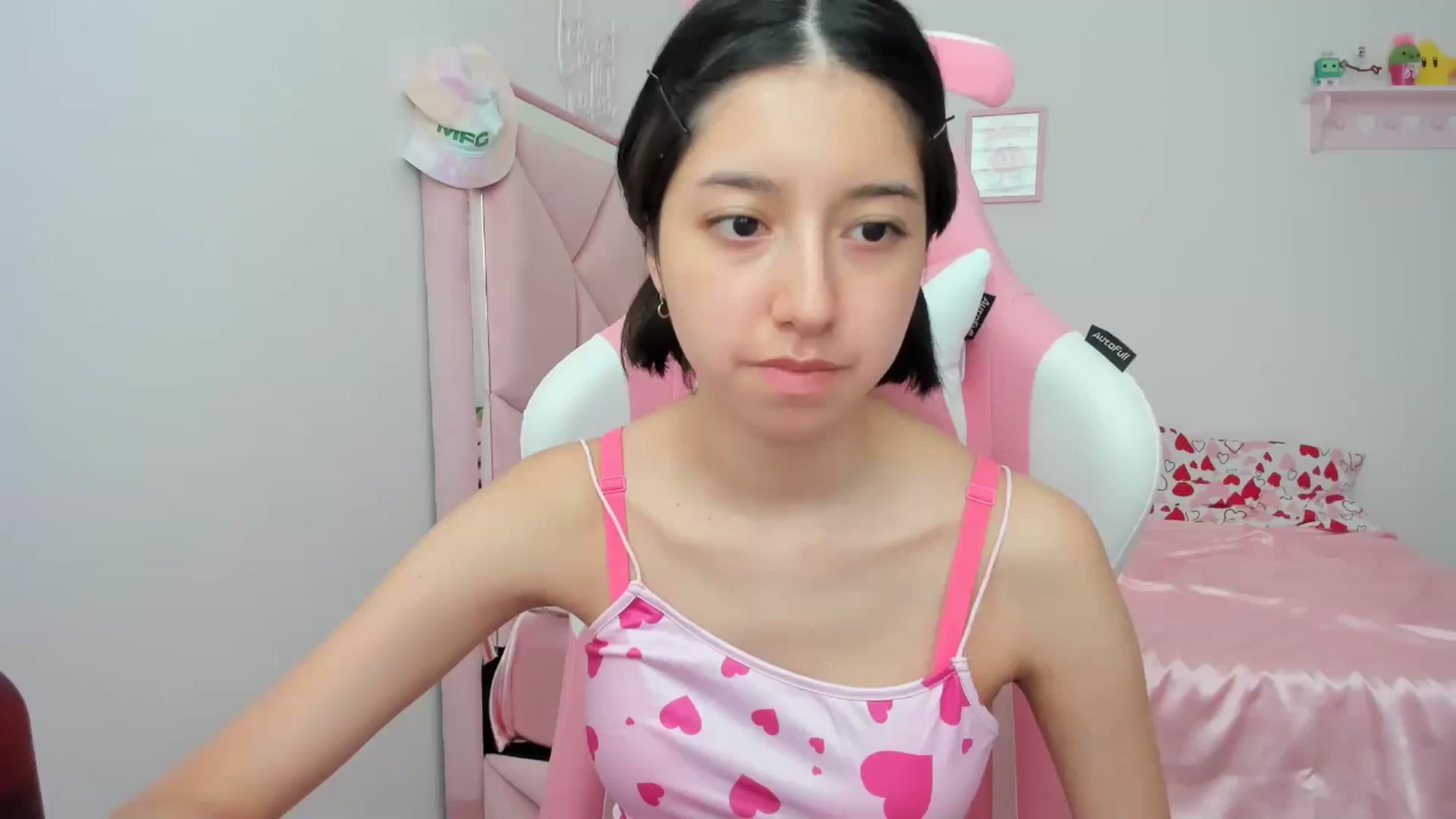 Gallery image thumbnail from Cherrycute666's myfreecams stream on, 05/10/2024, 20:33 image 1 of 20