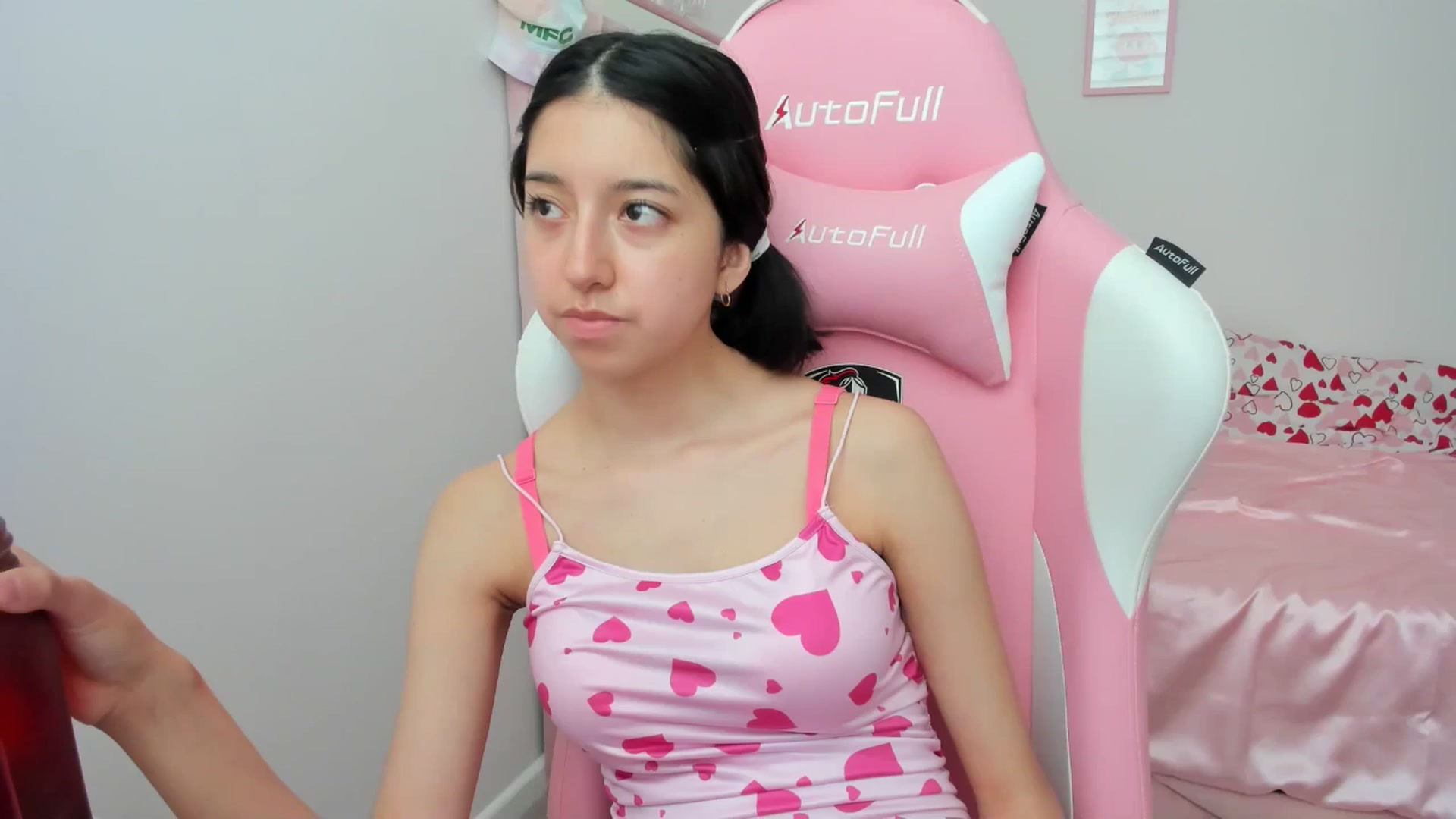 Gallery image thumbnail from Cherrycute666's myfreecams stream on, 05/10/2024, 20:33 image 20 of 20
