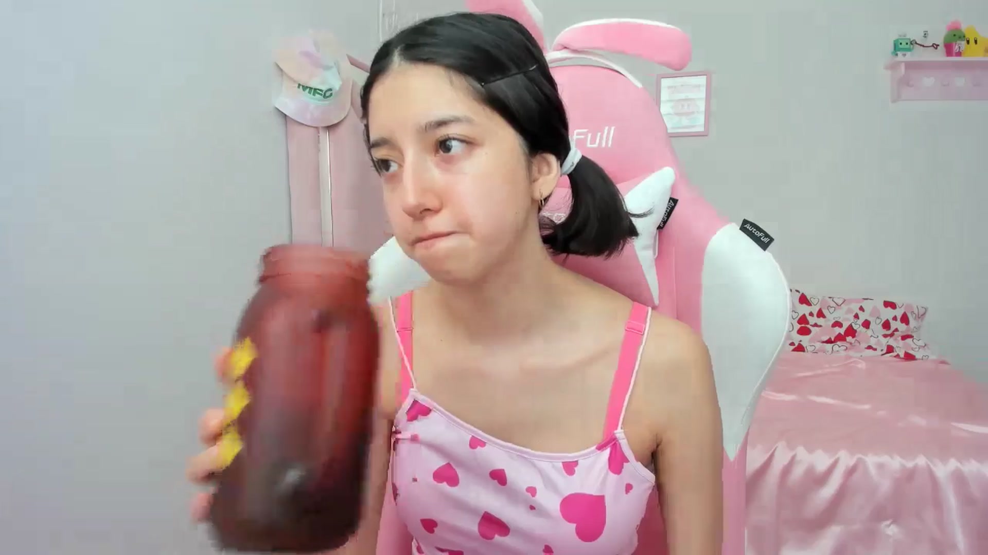 Gallery image thumbnail from Cherrycute666's myfreecams stream on, 05/10/2024, 20:33 image 12 of 20