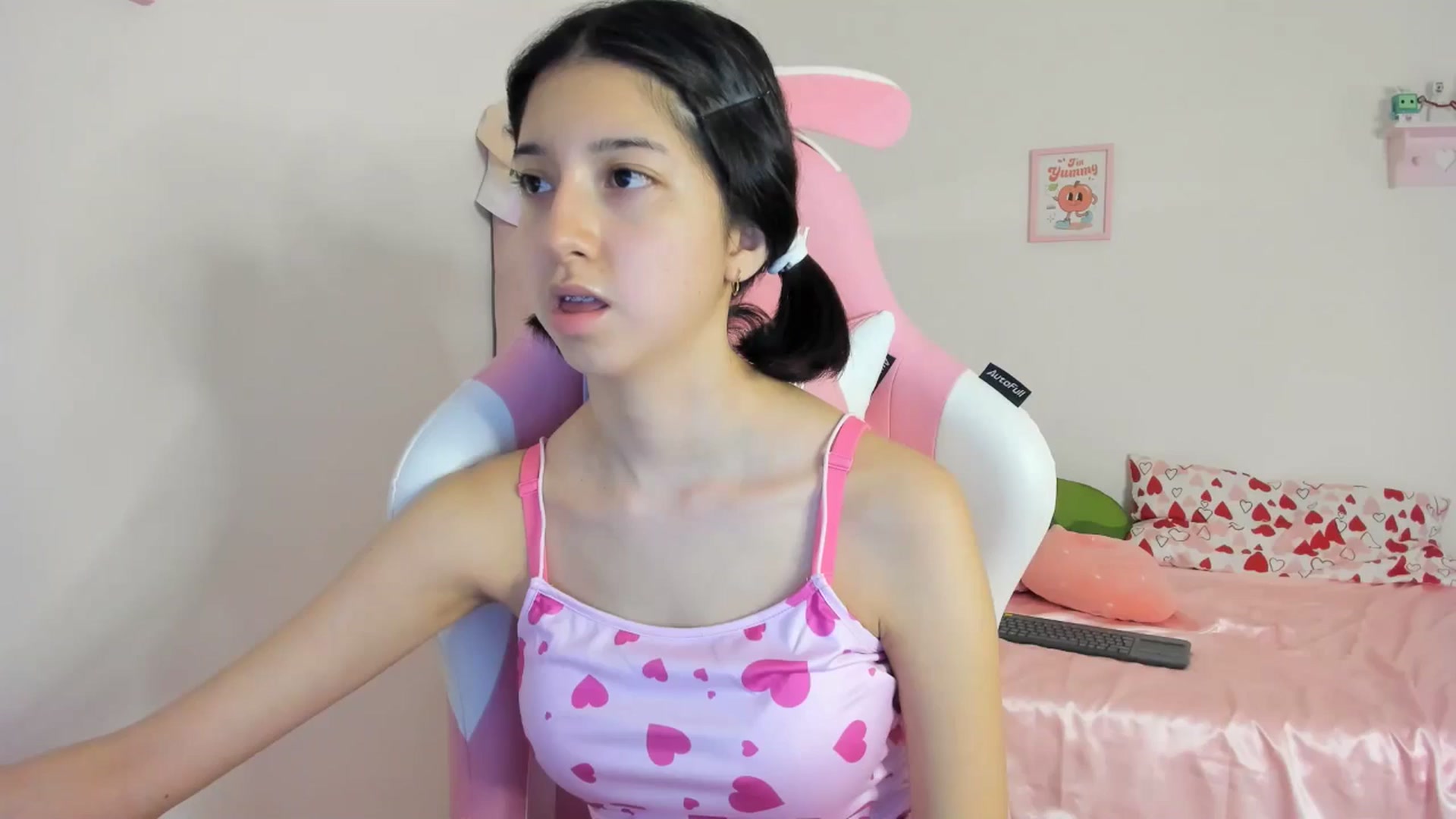 Gallery image thumbnail from Cherrycute666's myfreecams stream on, 05/11/2024, 10:58 image 19 of 20