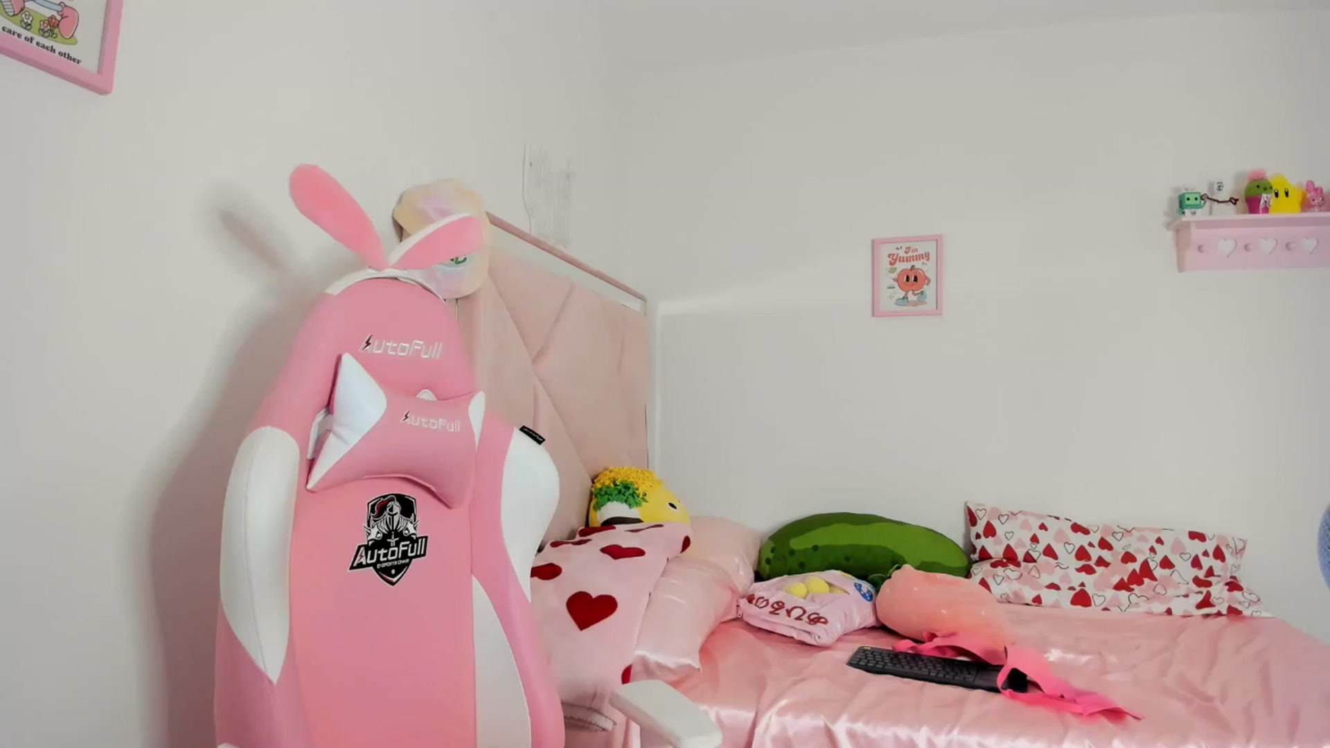 Gallery image thumbnail from Cherrycute666's myfreecams stream on, 05/11/2024, 10:58 image 4 of 20