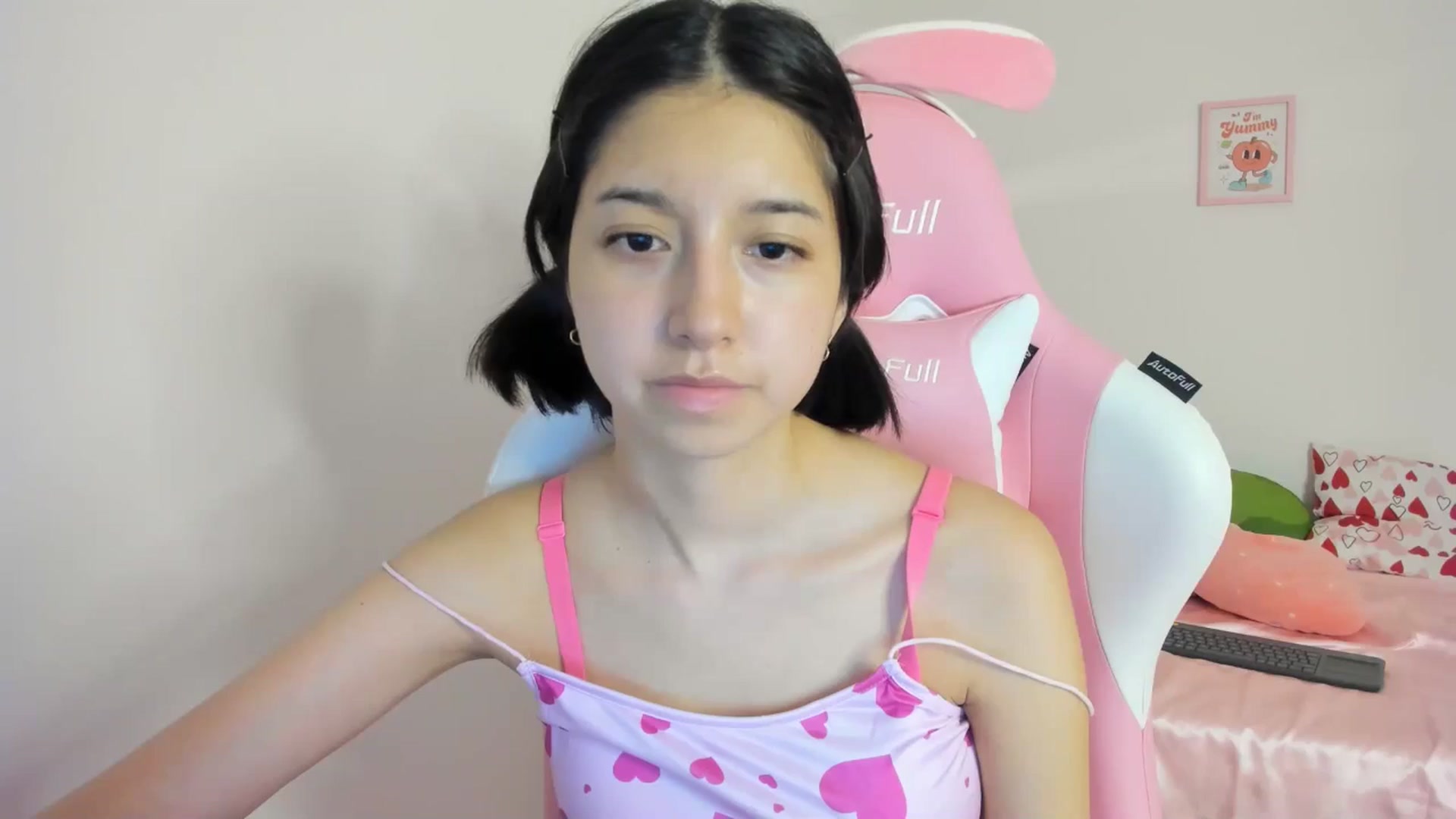 Gallery image thumbnail from Cherrycute666's myfreecams stream on, 05/11/2024, 10:58 image 17 of 20