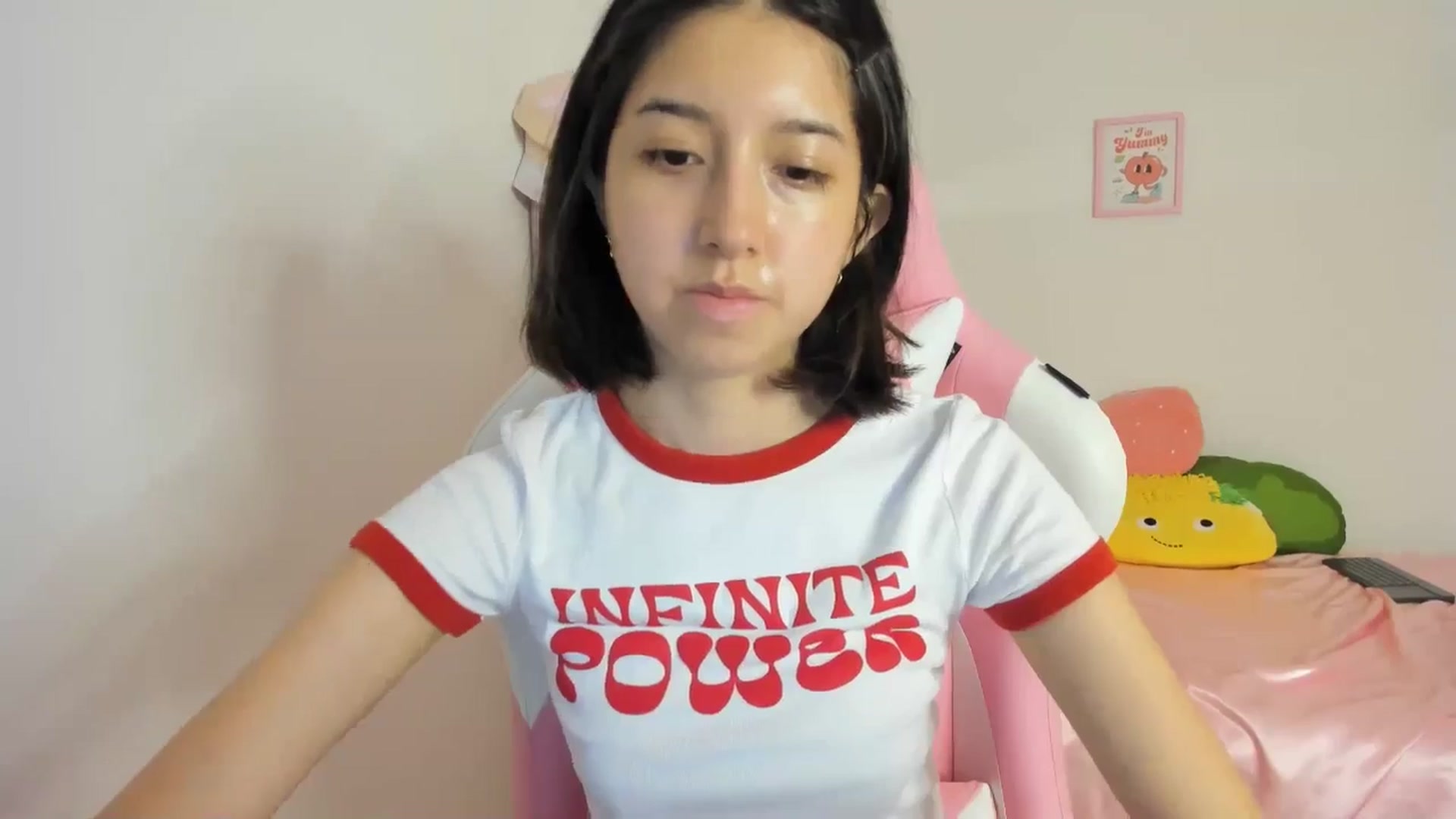 Gallery image thumbnail from Cherrycute666's myfreecams stream on, 05/12/2024, 10:59 image 5 of 20