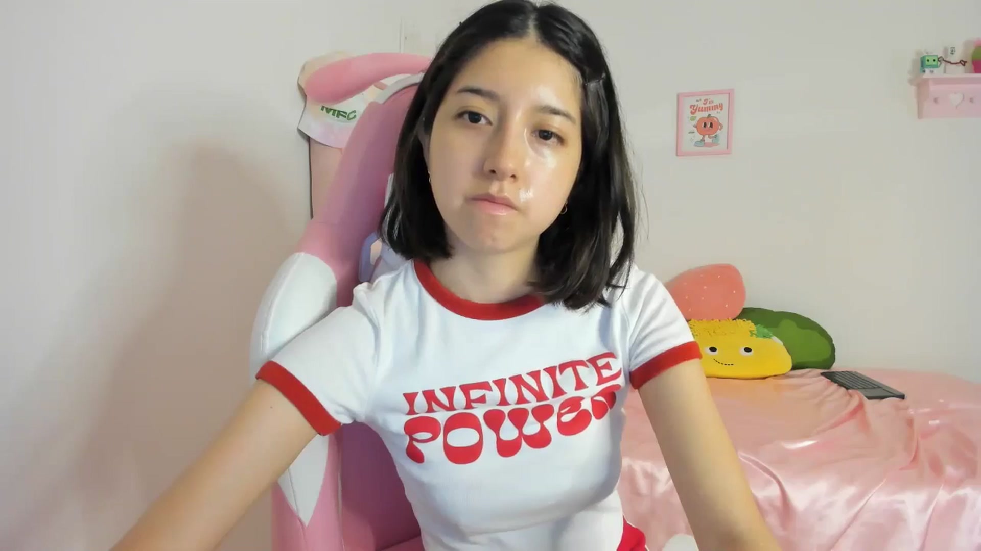 Gallery image thumbnail from Cherrycute666's myfreecams stream on, 05/12/2024, 10:59 image 4 of 20