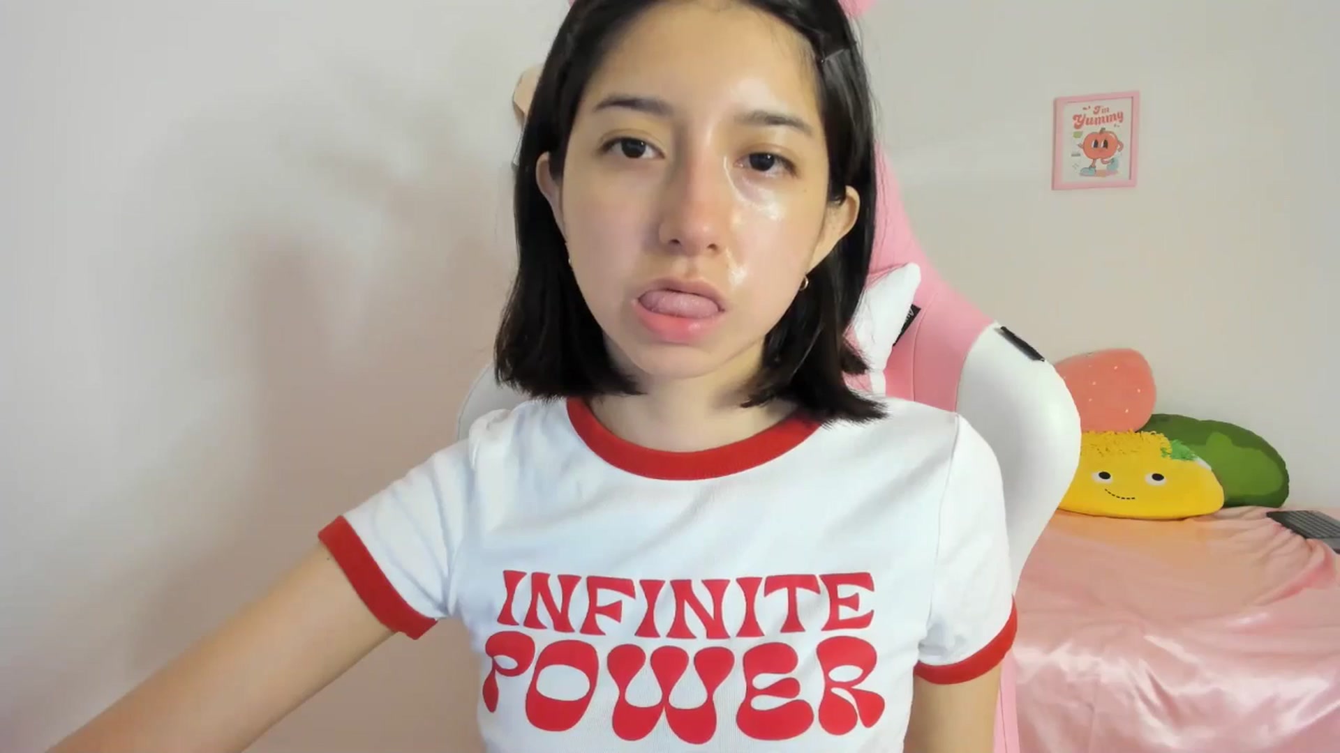 Gallery image thumbnail from Cherrycute666's myfreecams stream on, 05/12/2024, 10:59 image 20 of 20