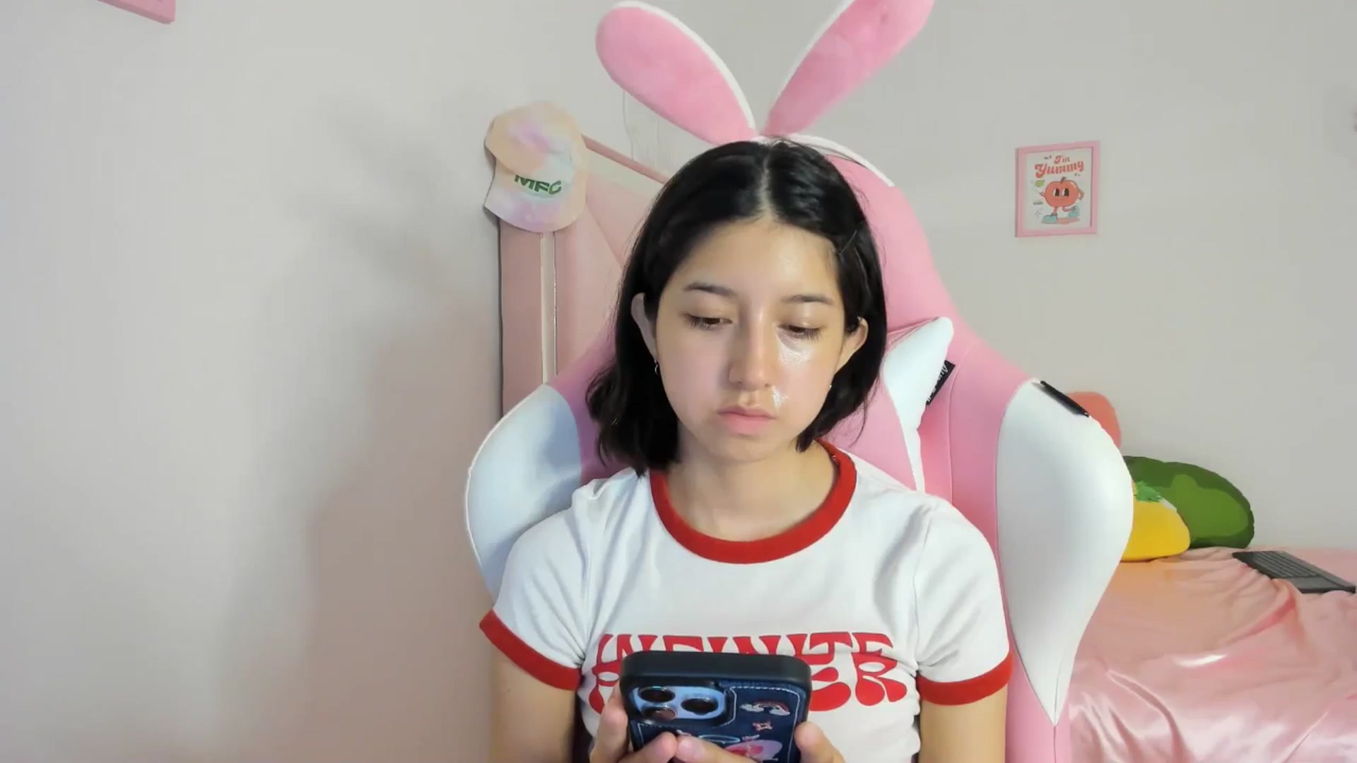 Gallery image thumbnail from Cherrycute666's myfreecams stream on, 05/12/2024, 10:59 image 14 of 20