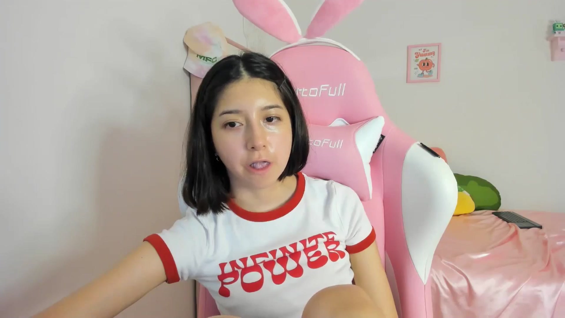 Gallery image thumbnail from Cherrycute666's myfreecams stream on, 05/12/2024, 10:59 image 16 of 20