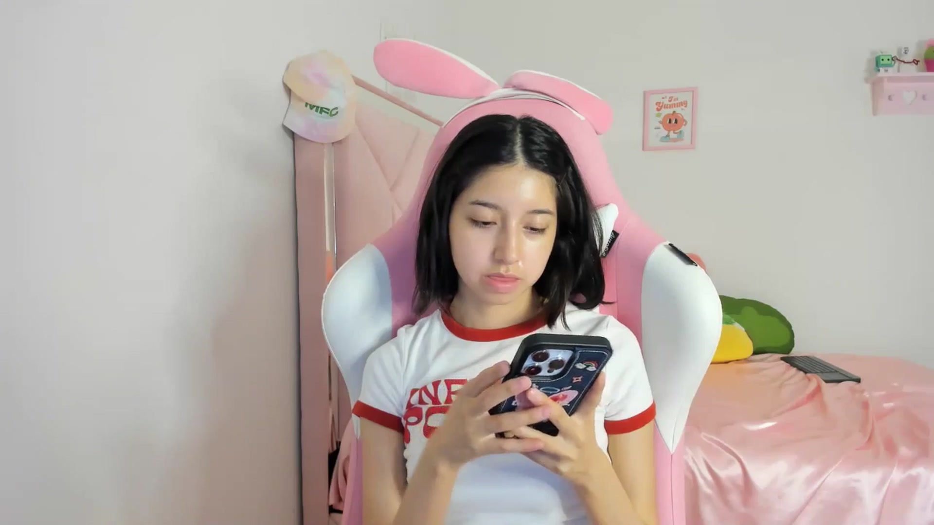Gallery image thumbnail from Cherrycute666's myfreecams stream on, 05/12/2024, 10:59 image 2 of 20