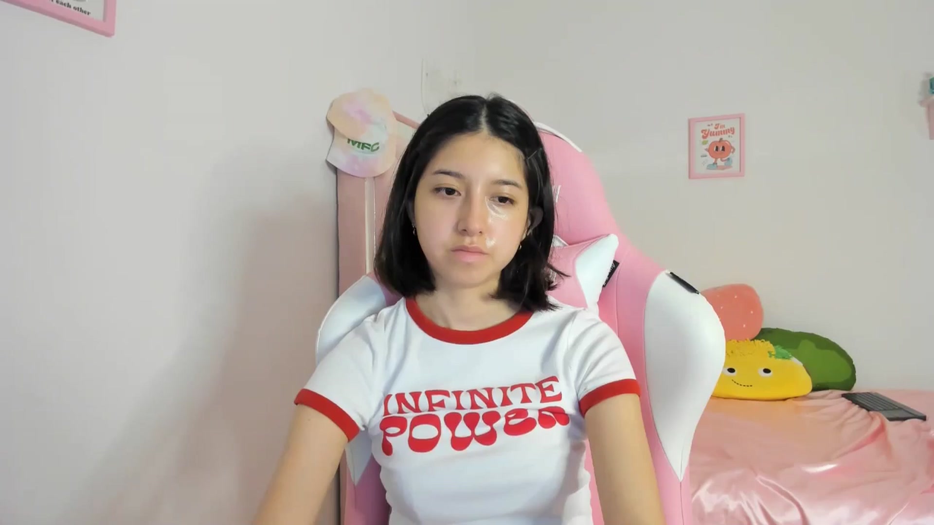 Gallery image thumbnail from Cherrycute666's myfreecams stream on, 05/12/2024, 10:59 image 6 of 20