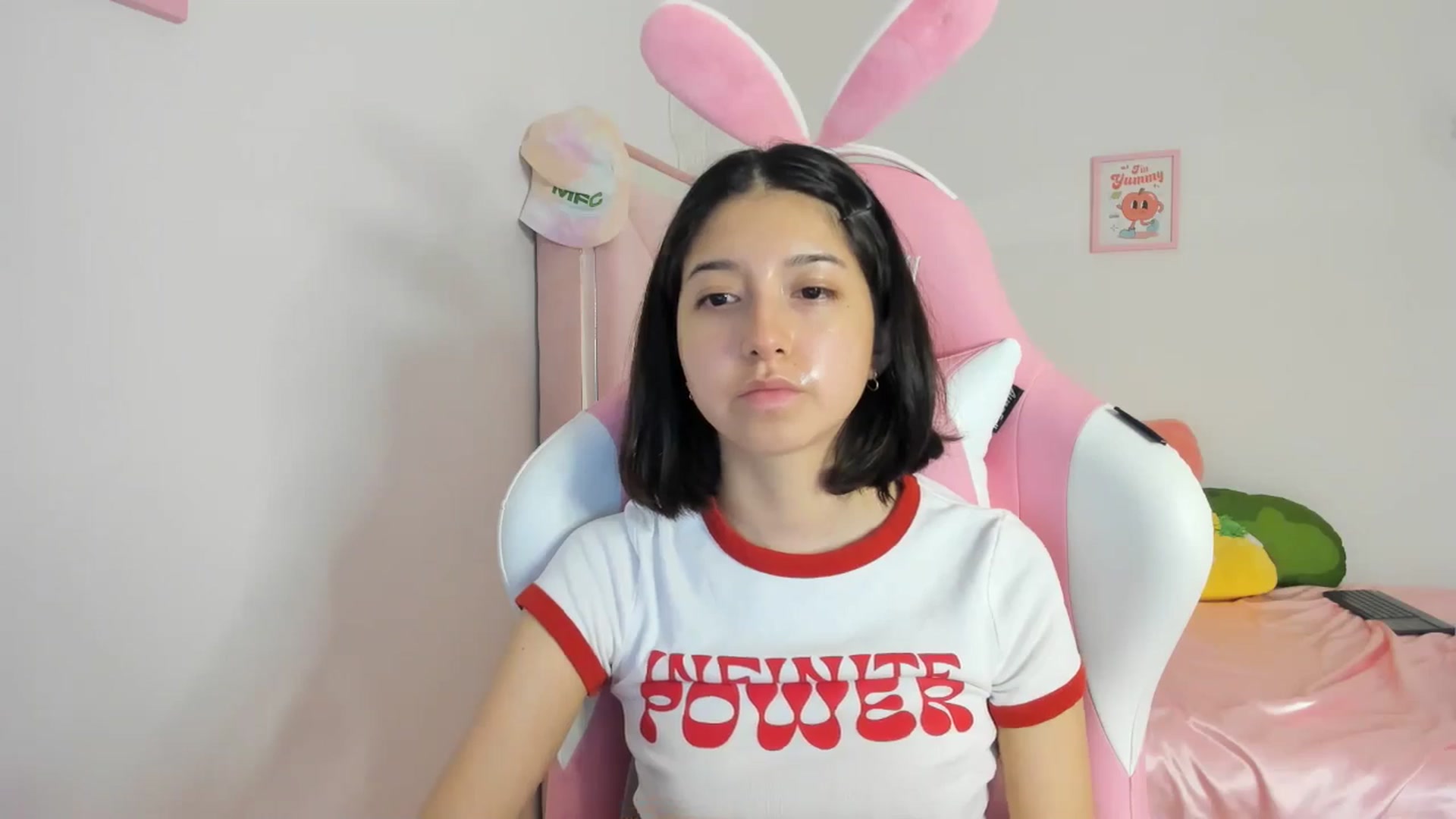 Gallery image thumbnail from Cherrycute666's myfreecams stream on, 05/12/2024, 10:59 image 13 of 20