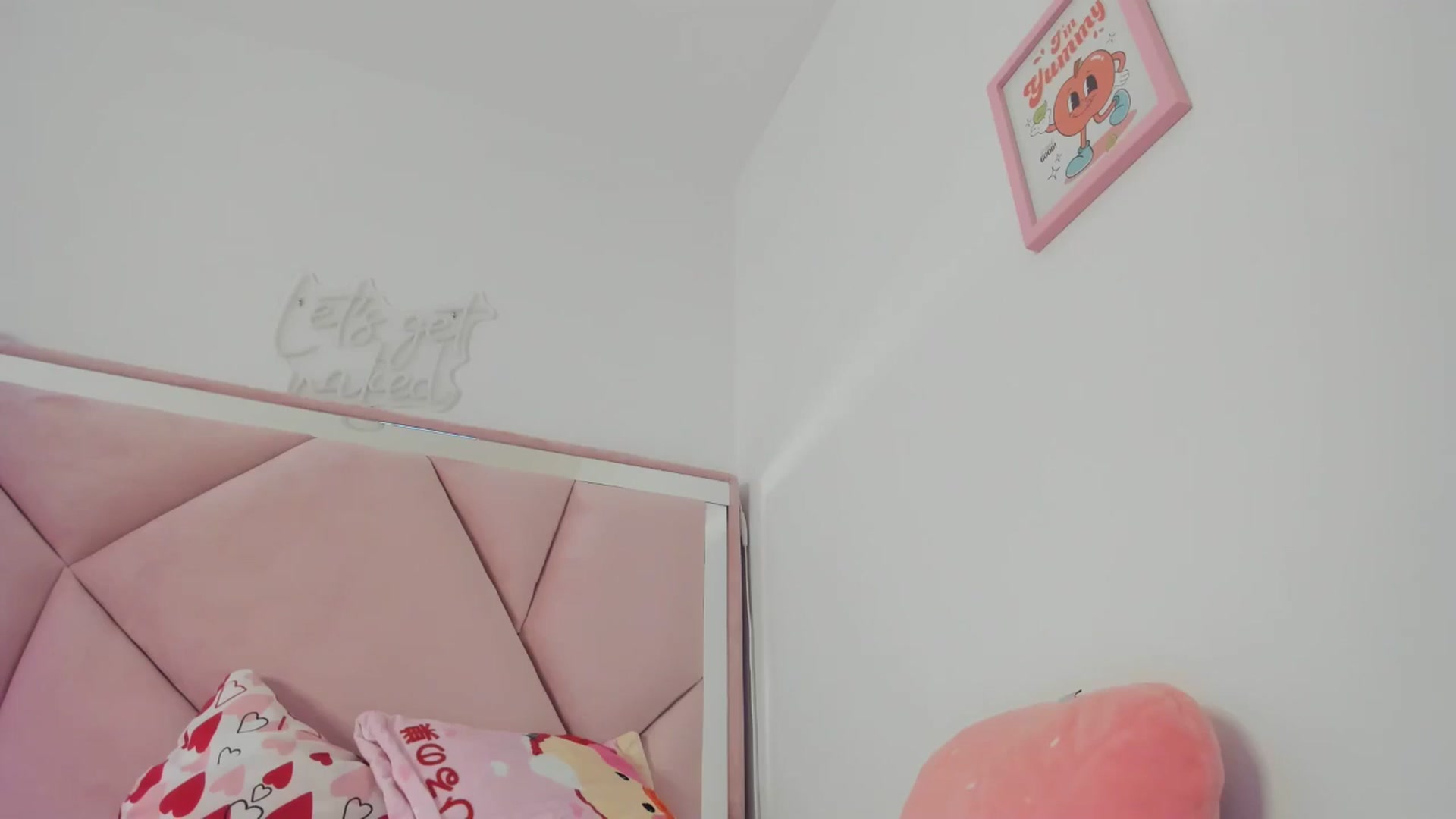 Gallery image thumbnail from Cherrycute666's myfreecams stream on, 05/13/2024, 02:57 image 6 of 20