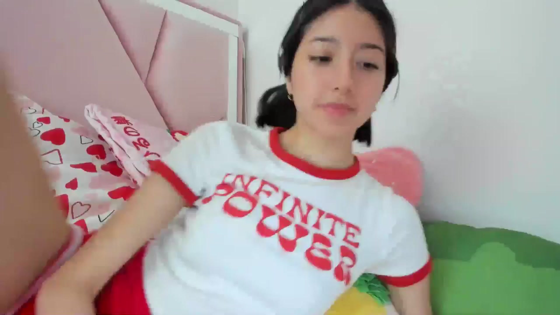 Gallery image thumbnail from Cherrycute666's myfreecams stream on, 05/13/2024, 02:57 image 1 of 20
