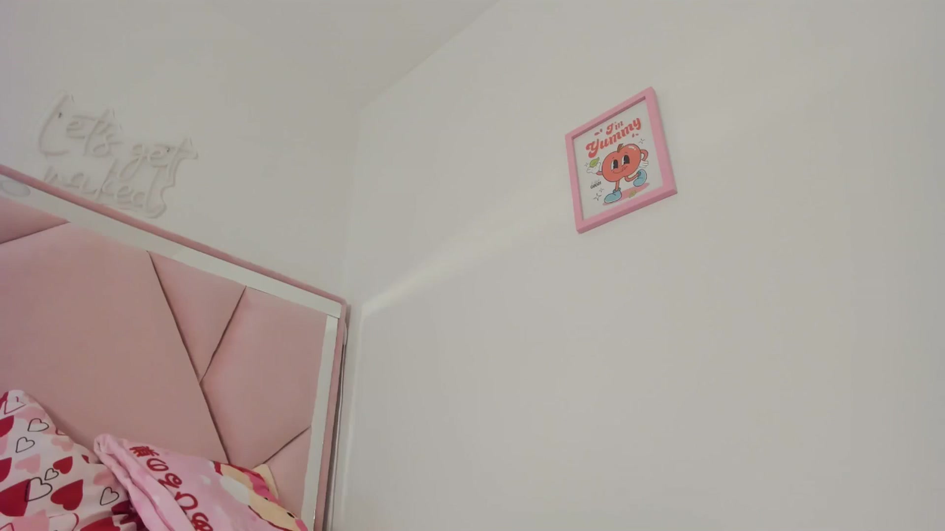 Gallery image thumbnail from Cherrycute666's myfreecams stream on, 05/13/2024, 02:57 image 12 of 20