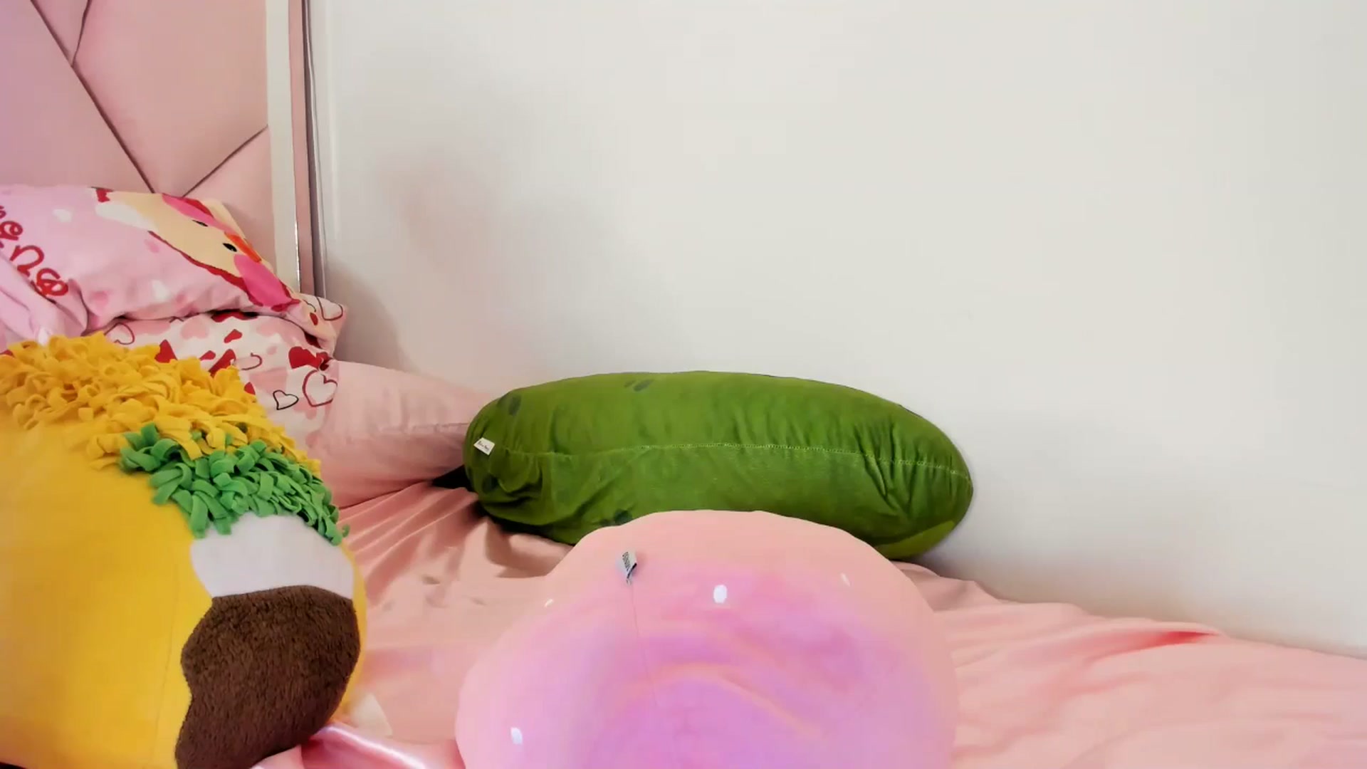 Gallery image thumbnail from Cherrycute666's myfreecams stream on, 05/13/2024, 08:52 image 6 of 20
