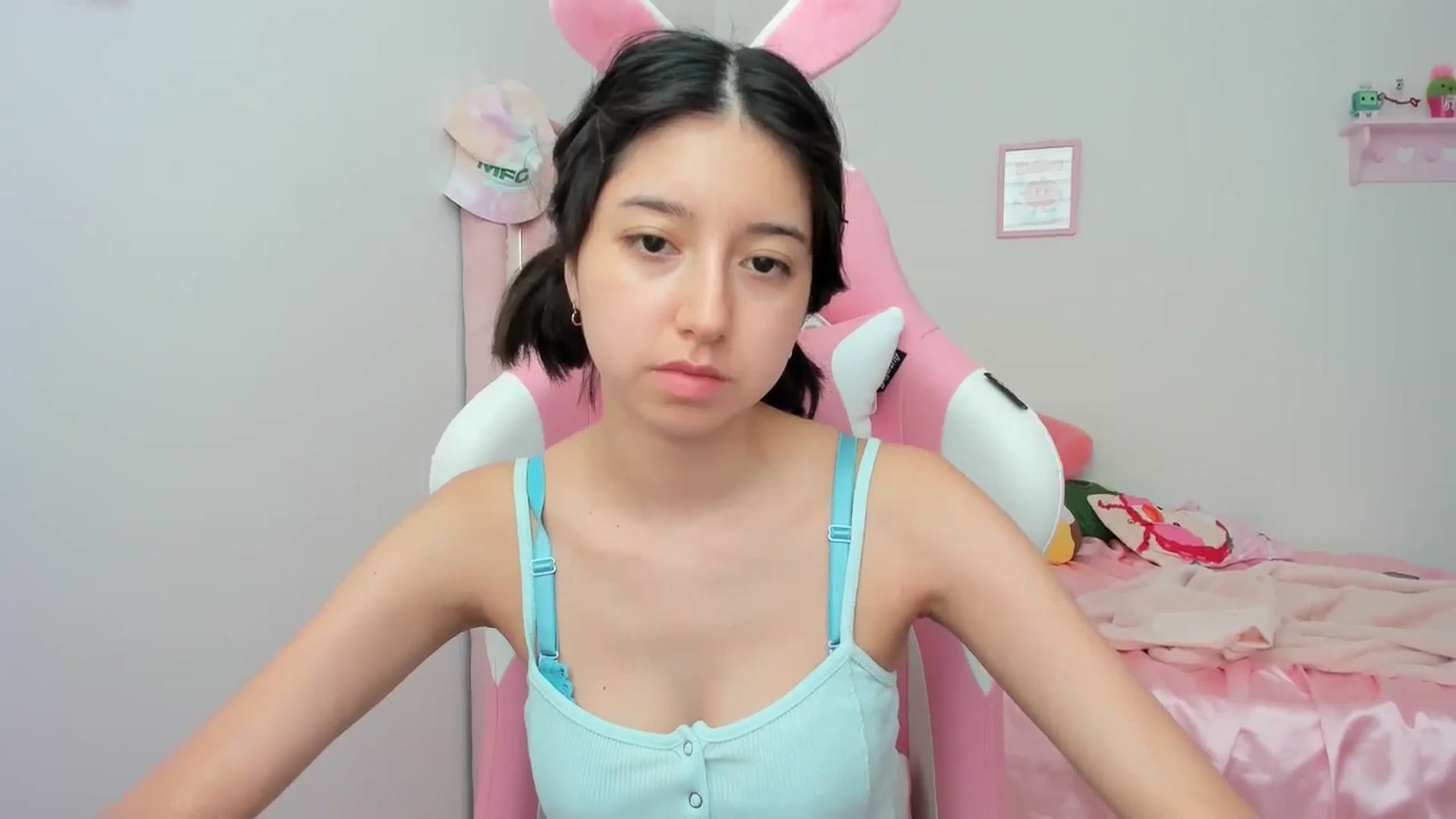 Gallery image thumbnail from Cherrycute666's myfreecams stream on, 05/13/2024, 17:45 image 19 of 20