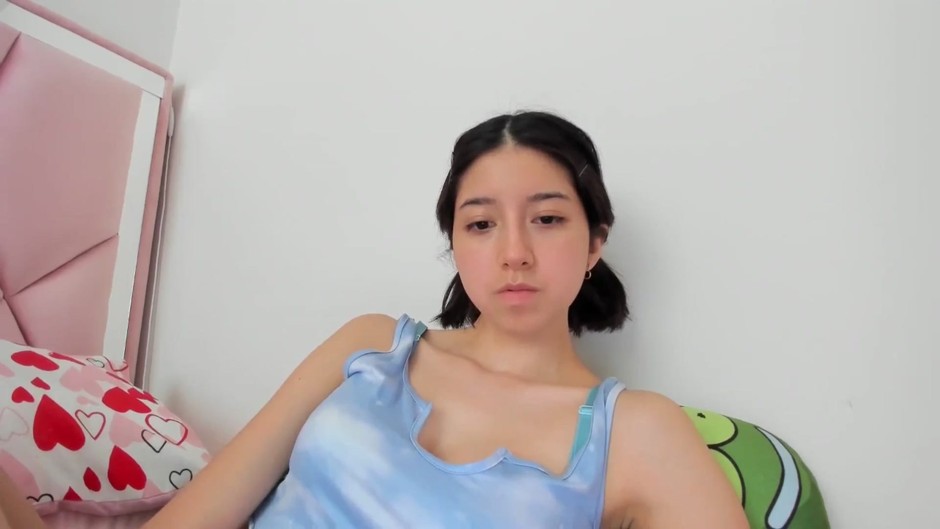 Gallery image thumbnail from Cherrycute666's myfreecams stream on, 05/13/2024, 23:40 image 13 of 20