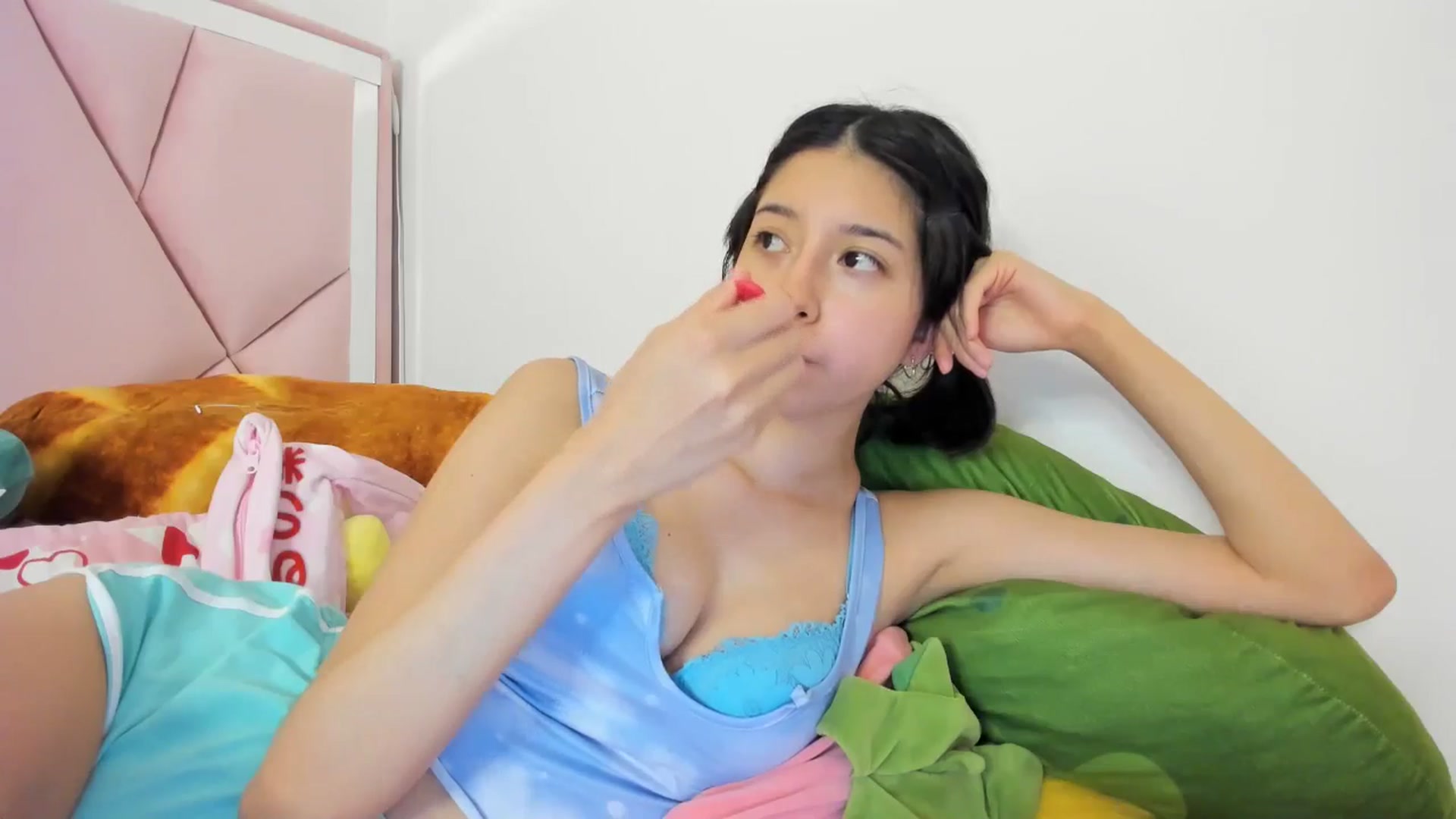 Gallery image thumbnail from Cherrycute666's myfreecams stream on, 05/14/2024, 04:59 image 20 of 20