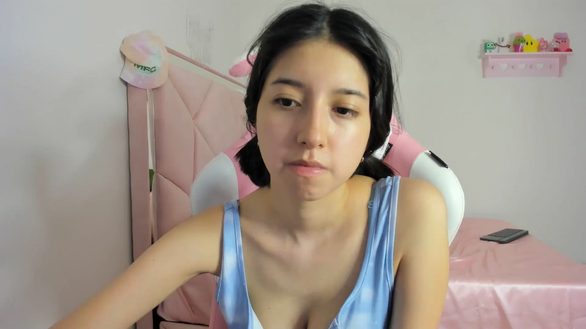 Gallery image thumbnail from Cherrycute666's myfreecams stream on, 05/14/2024, 10:07 image 13 of 20