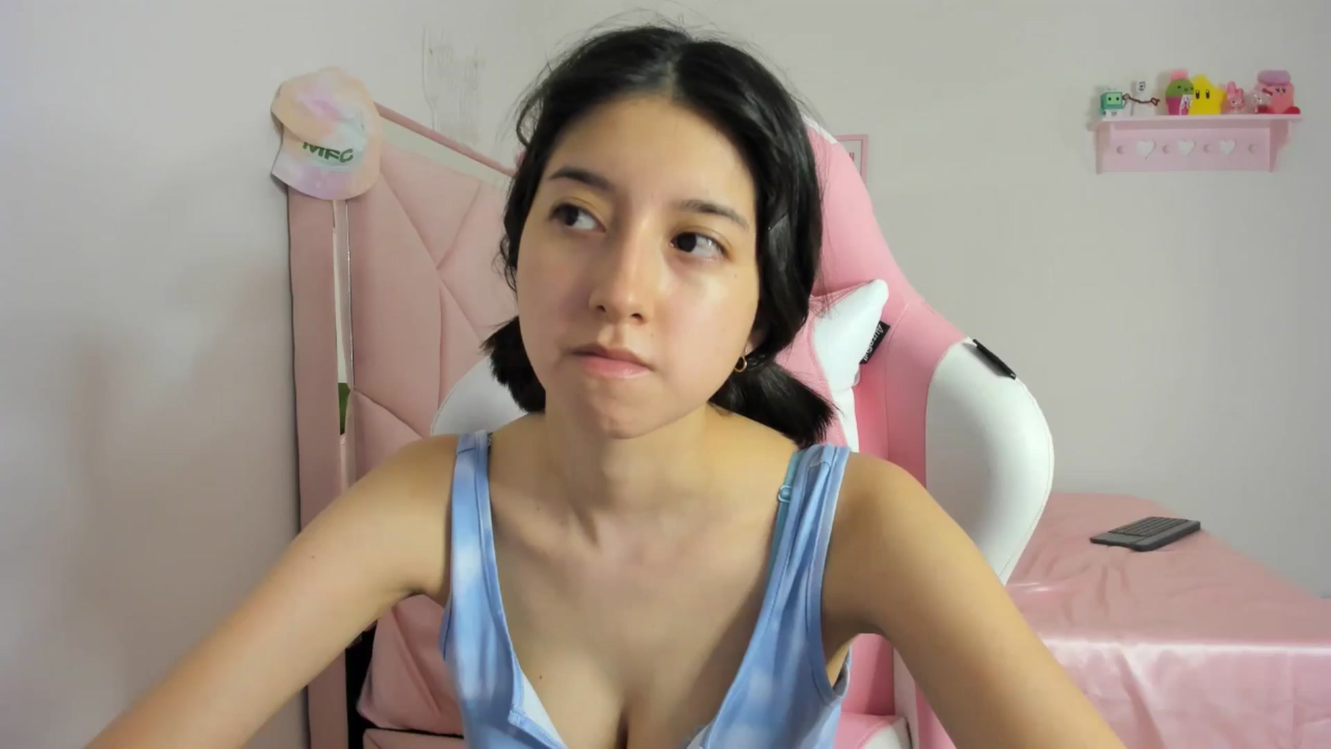 Gallery image thumbnail from Cherrycute666's myfreecams stream on, 05/14/2024, 10:07 image 14 of 20