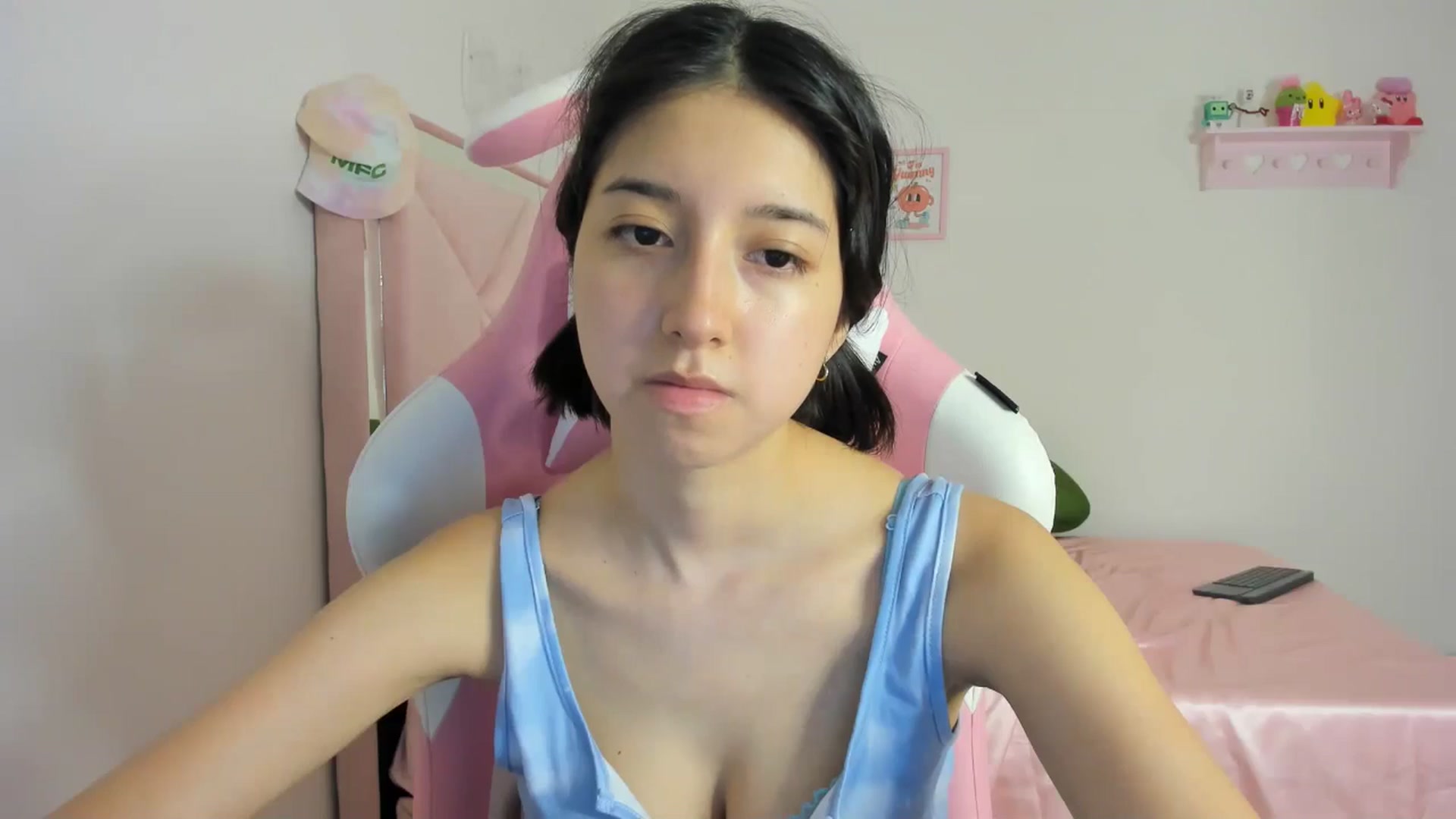Gallery image thumbnail from Cherrycute666's myfreecams stream on, 05/14/2024, 10:07 image 18 of 20